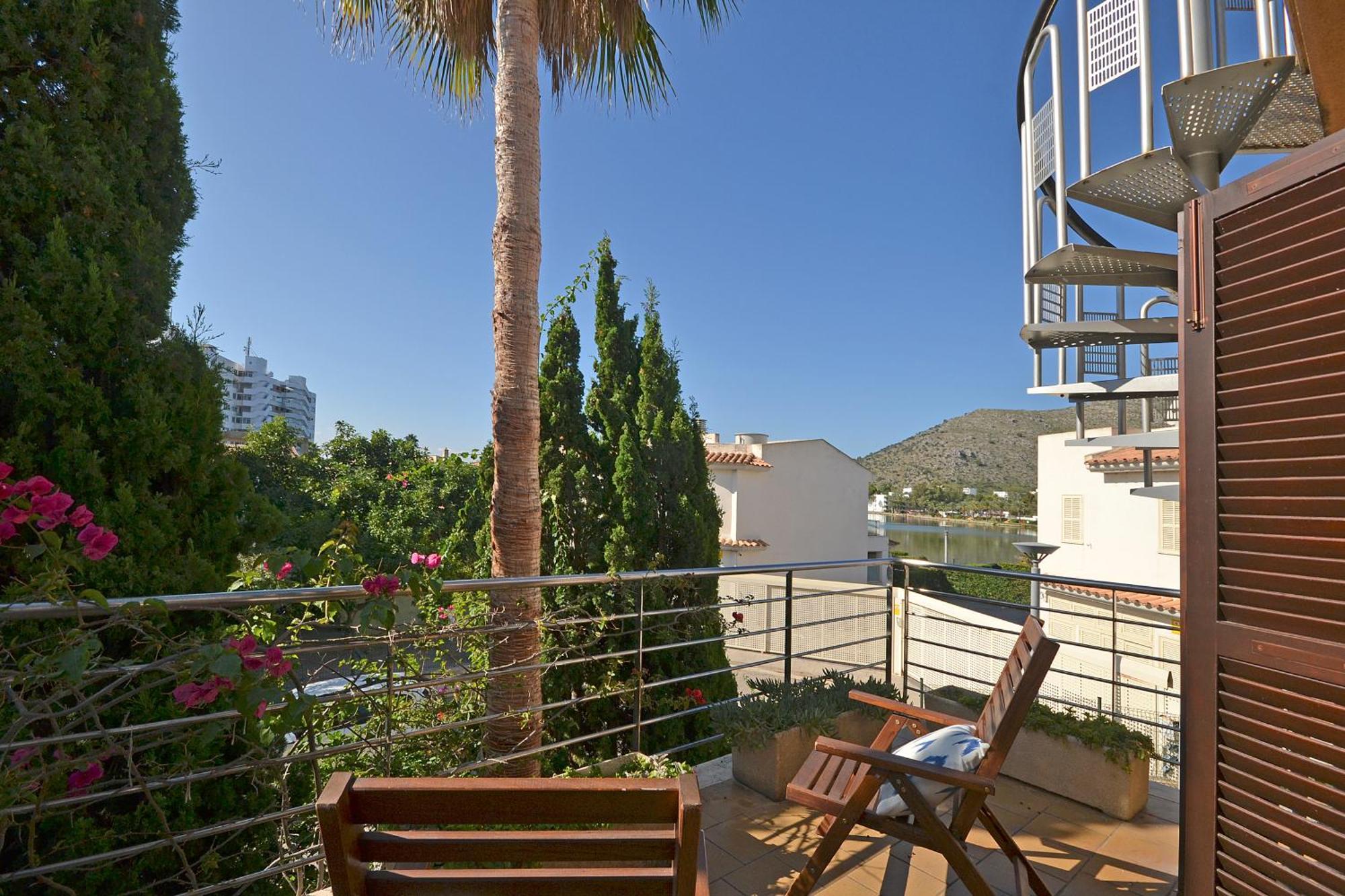 Amparo Luca * Puerto de Alcúdia