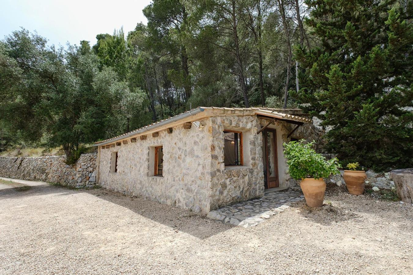 Ros Villa