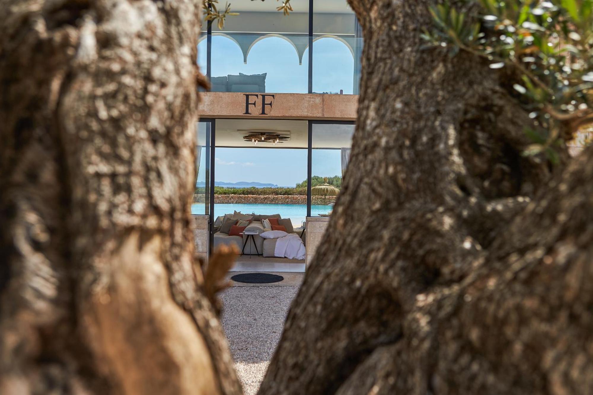 Villa Super Luxury Biggest Pool Mallorca's Las Salinas