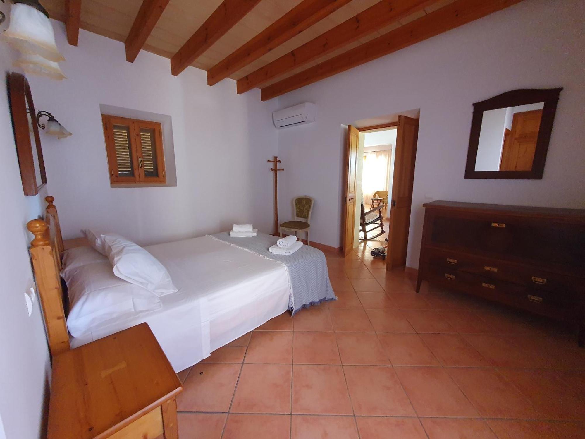 Rústica Con Piscina Cas Padrins De Villa