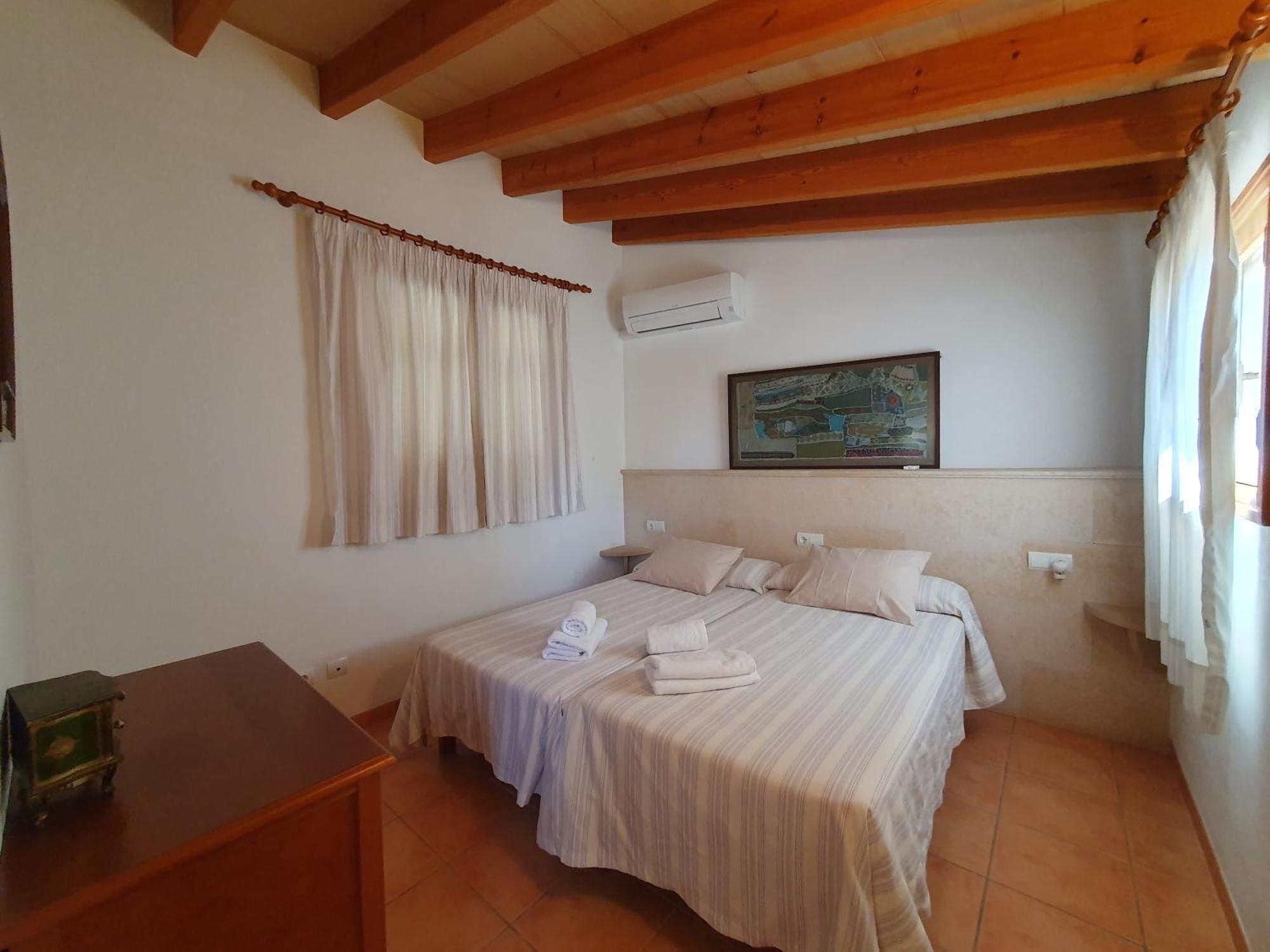Rústica Con Piscina Cas Padrins De Villa Campos (Mallorca)