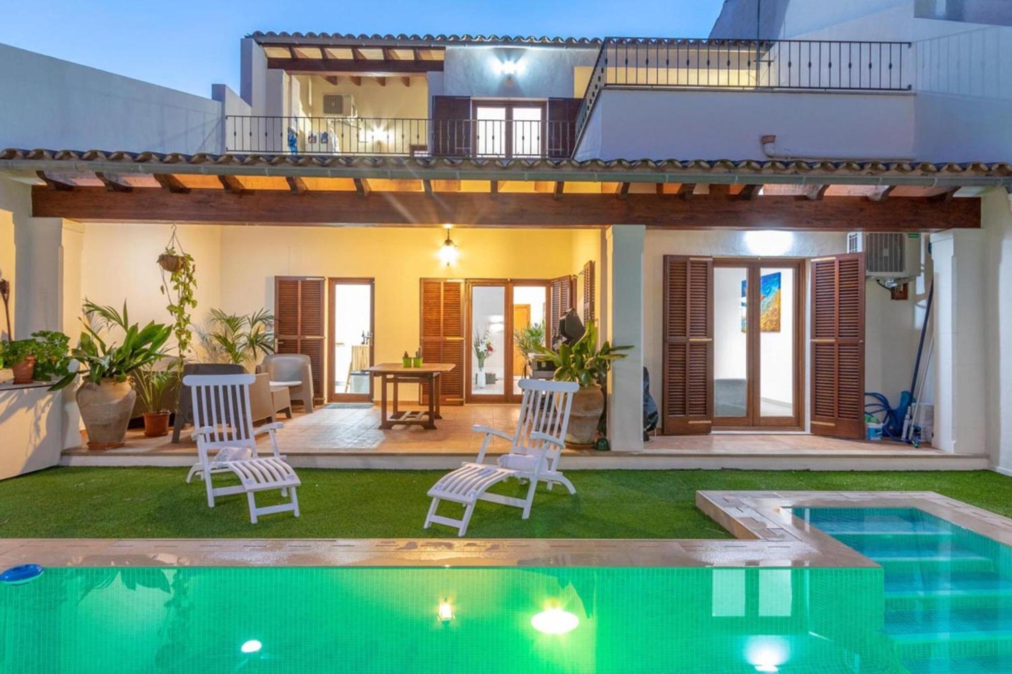 Beautiful Mallorca 3 Bedrooms Townhouse Memories Walking Distance To Town Square Private Pool *