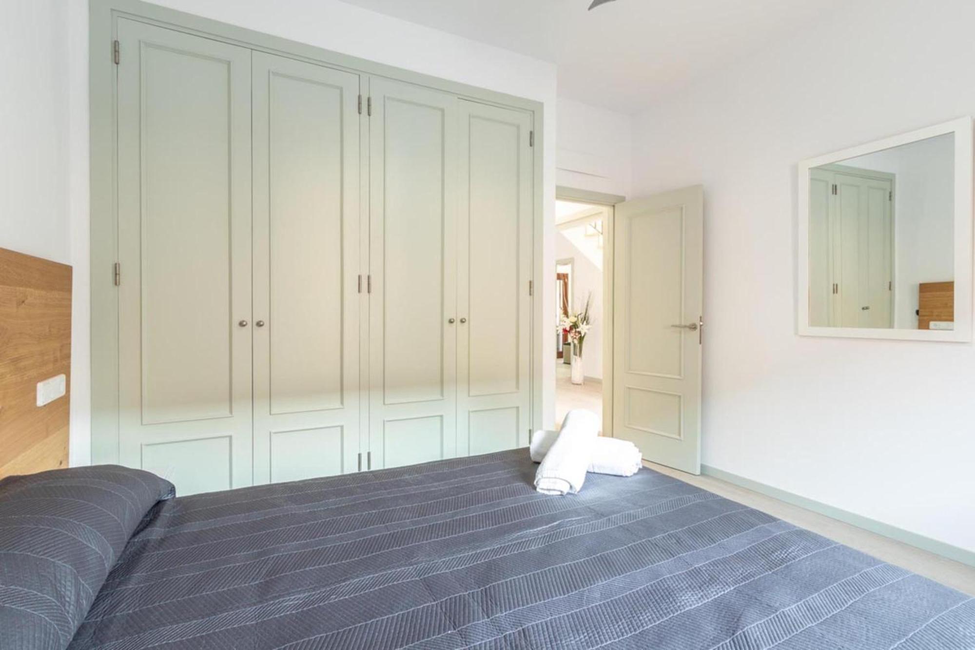 Beautiful Mallorca 3 Bedrooms Townhouse Memories Walking Distance To Town Square Private Pool *