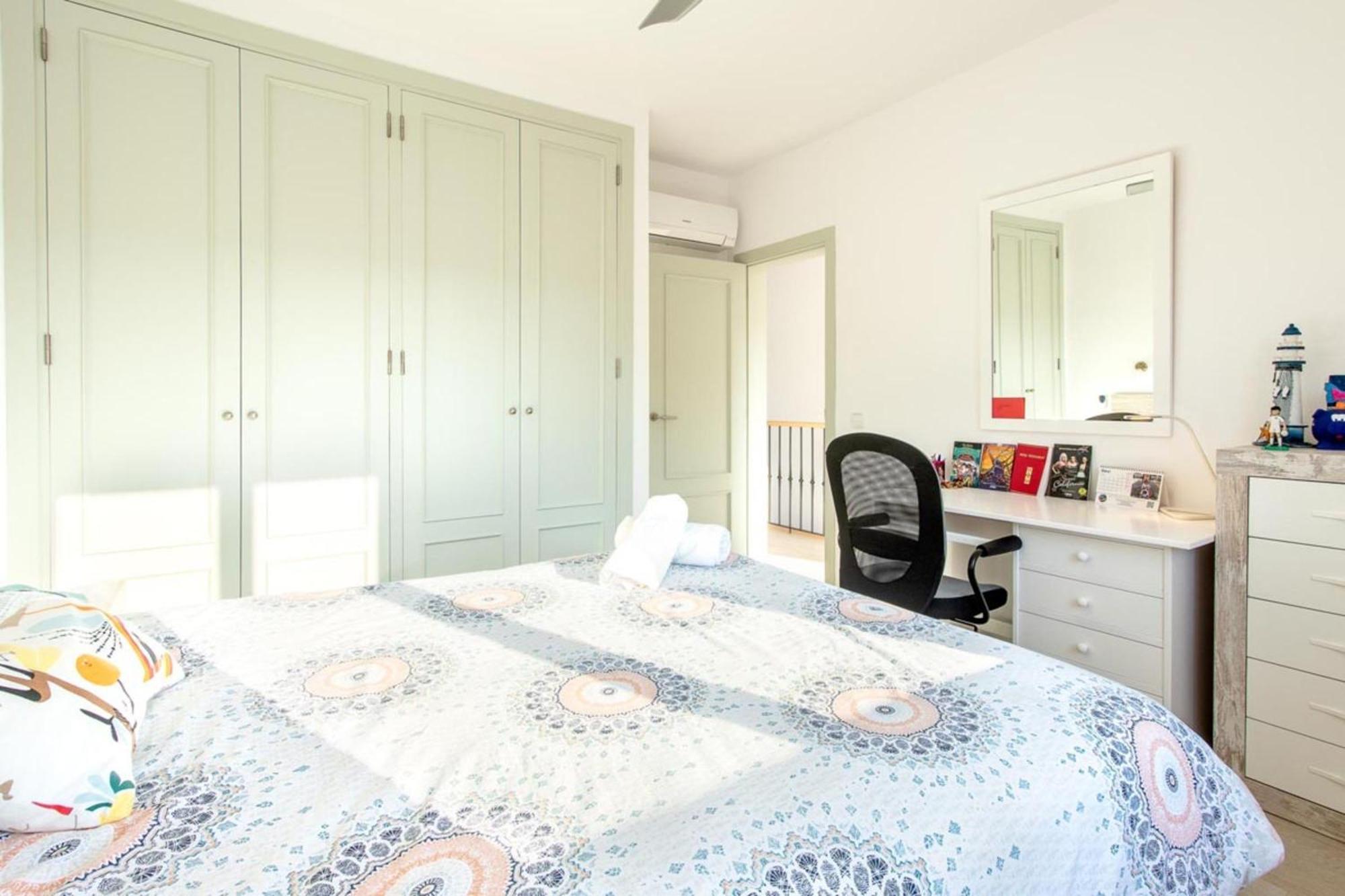 Beautiful Mallorca 3 Bedrooms Townhouse Memories Walking Distance To Town Square Private Pool *