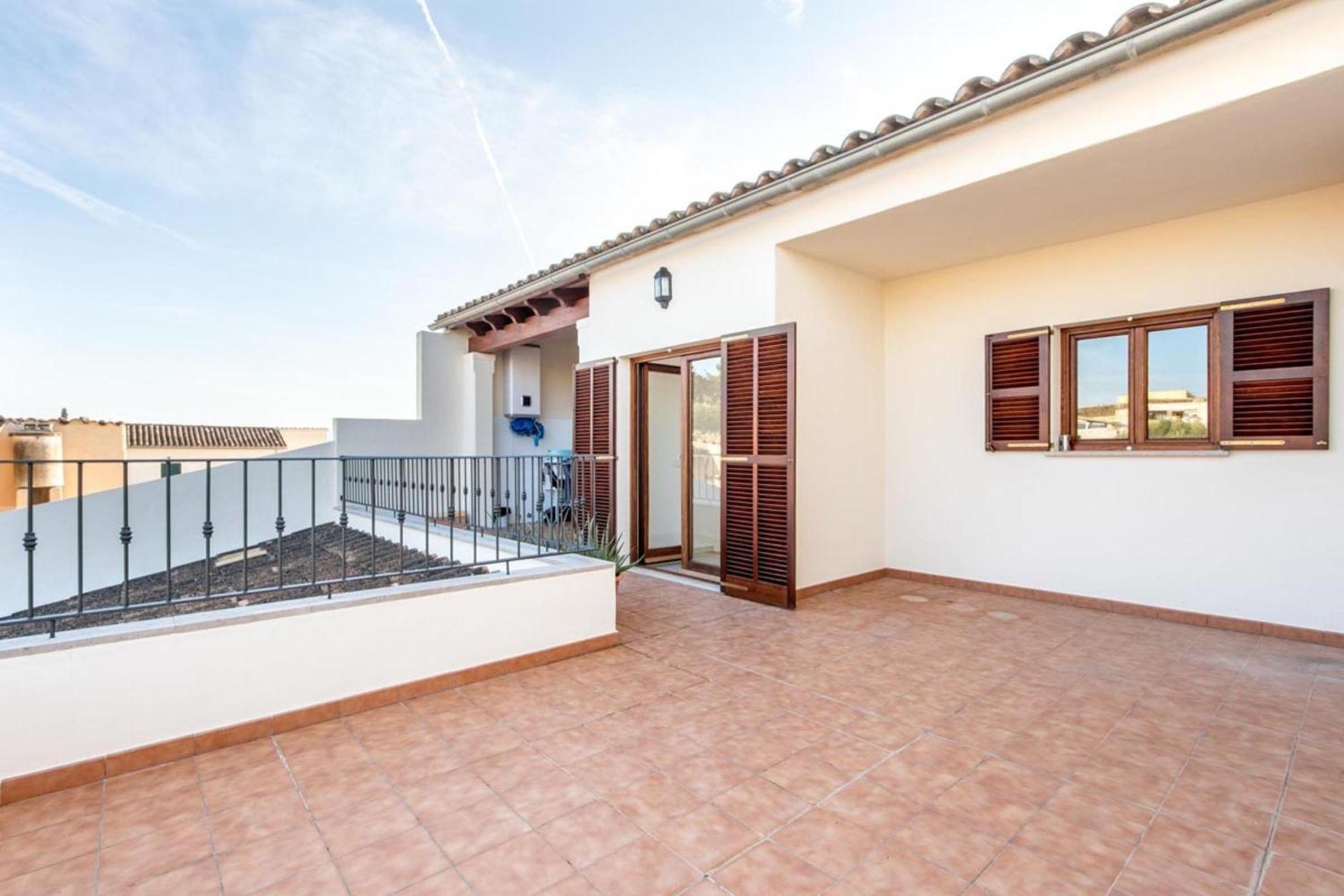 Villa Beautiful Mallorca 3 Bedrooms Townhouse Memories Walking Distance To Town Square Private Pool *