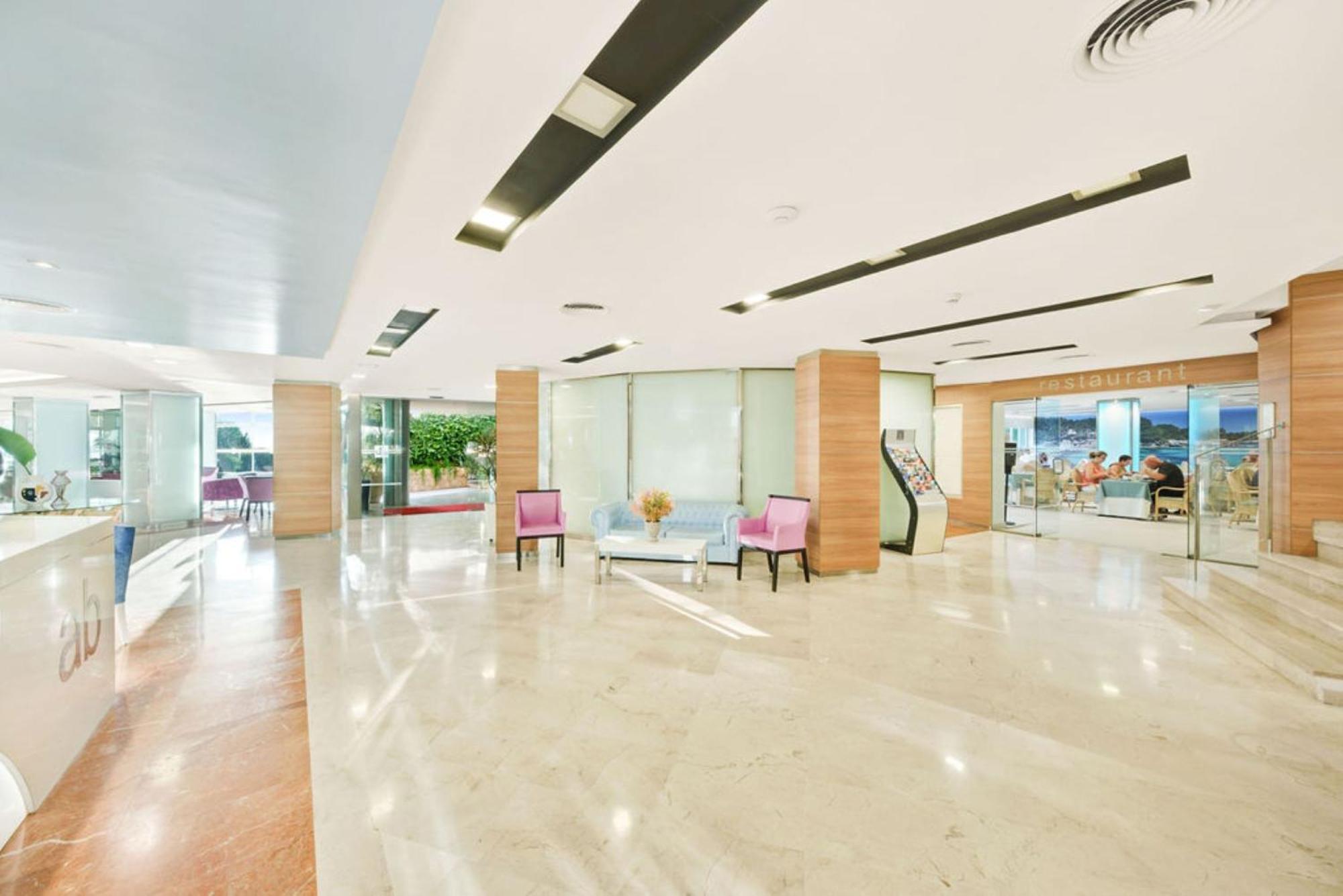 Agua Hotel