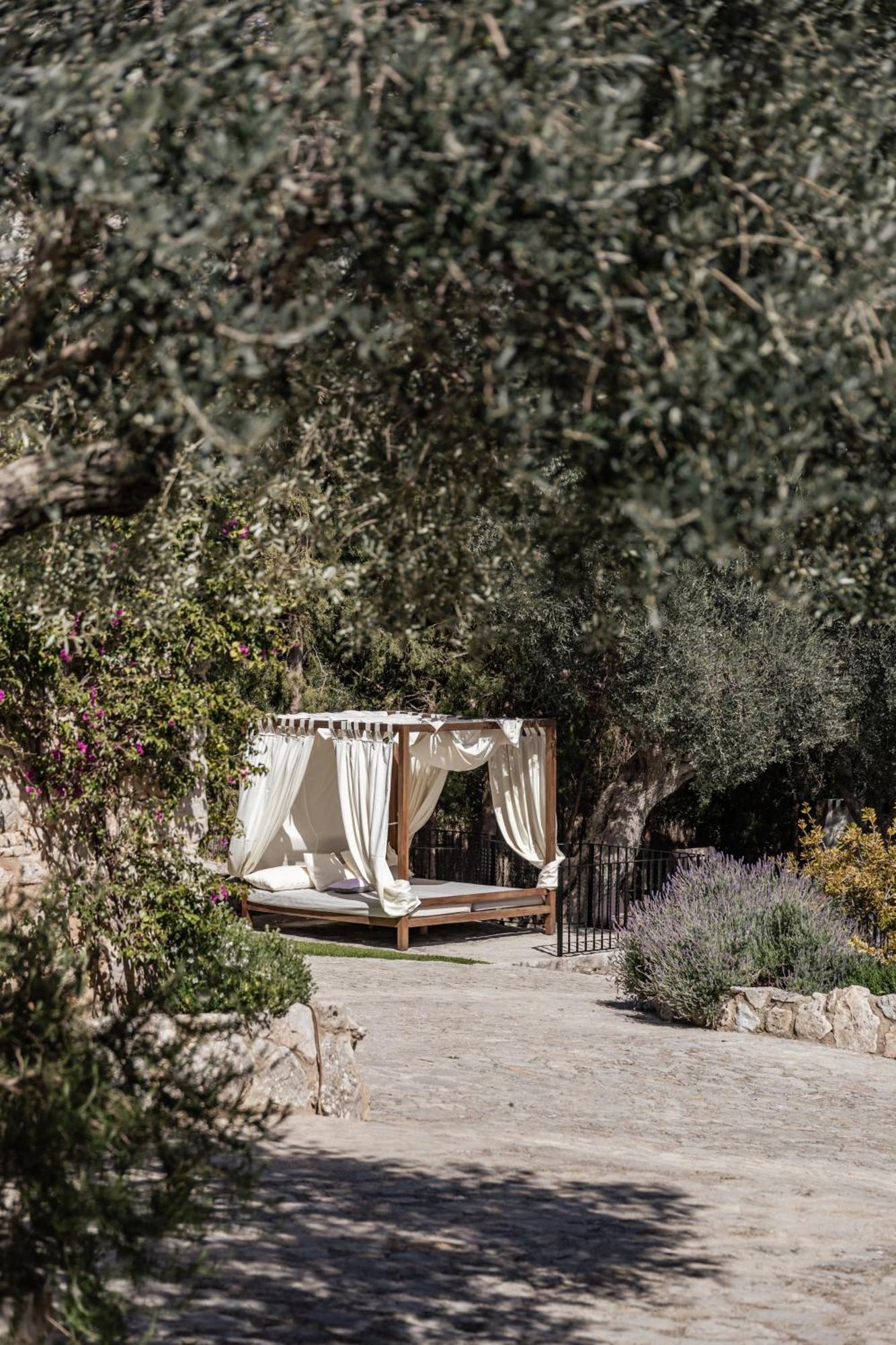 Hotel Ca'n Beneit