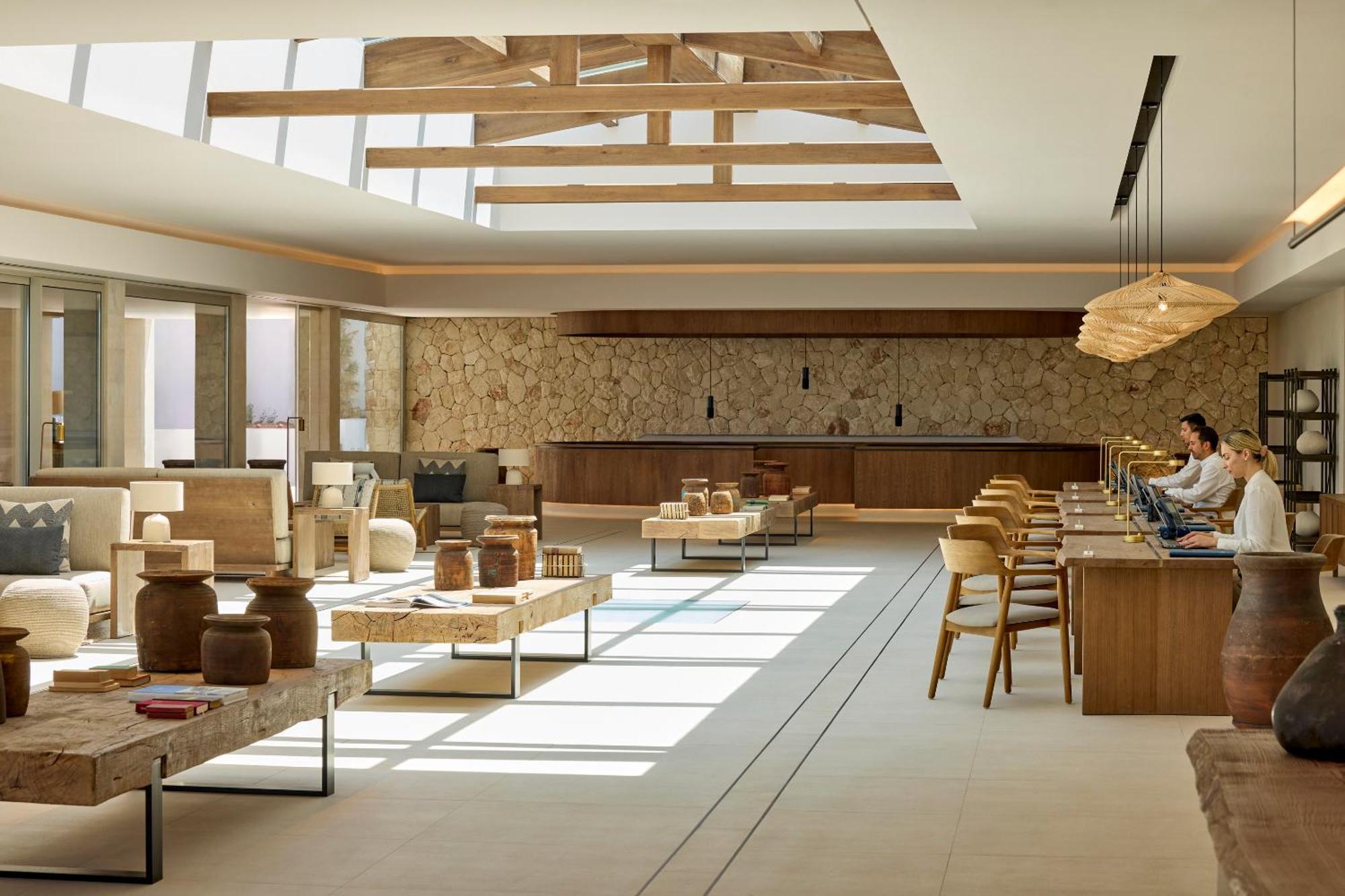 Resort Ikos Porto Petro 5*