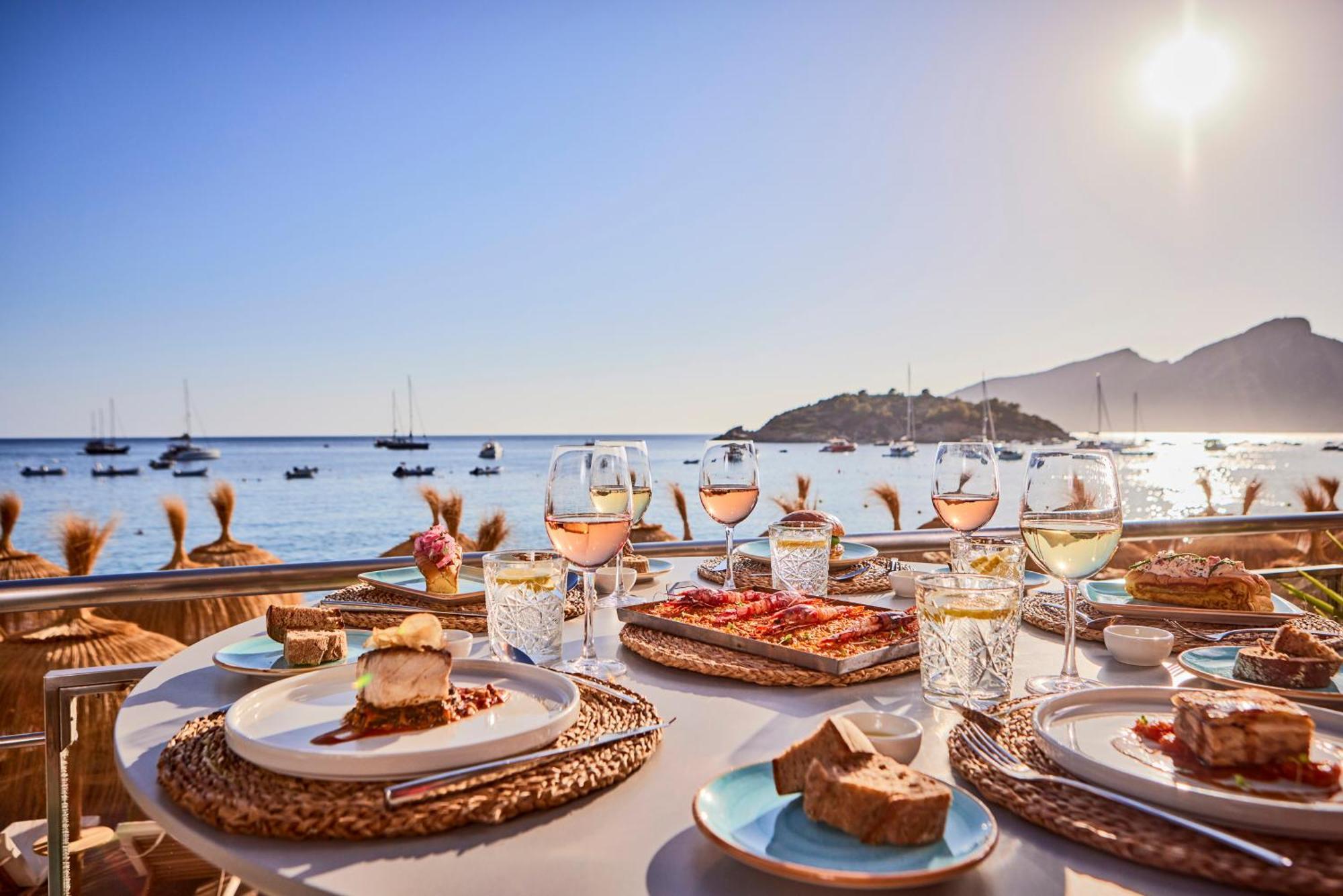 Universal Aquamarin Hotel 4*