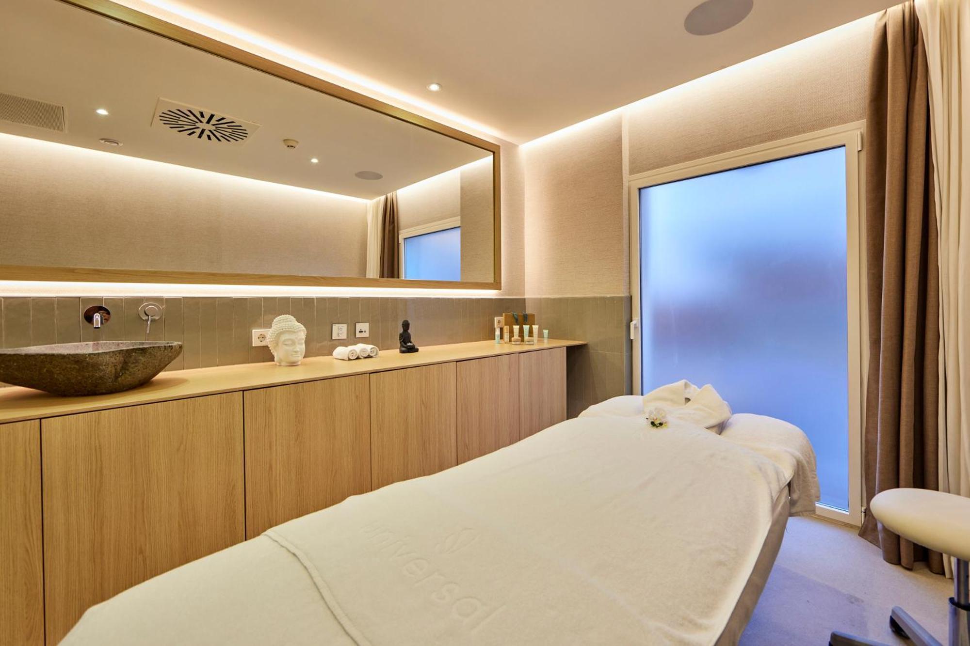 Universal Aquamarin 4* Sant Elm