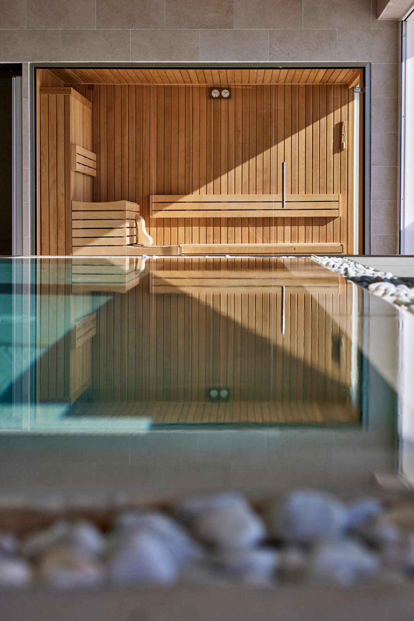 Hotel Universal Aquamarin 4*
