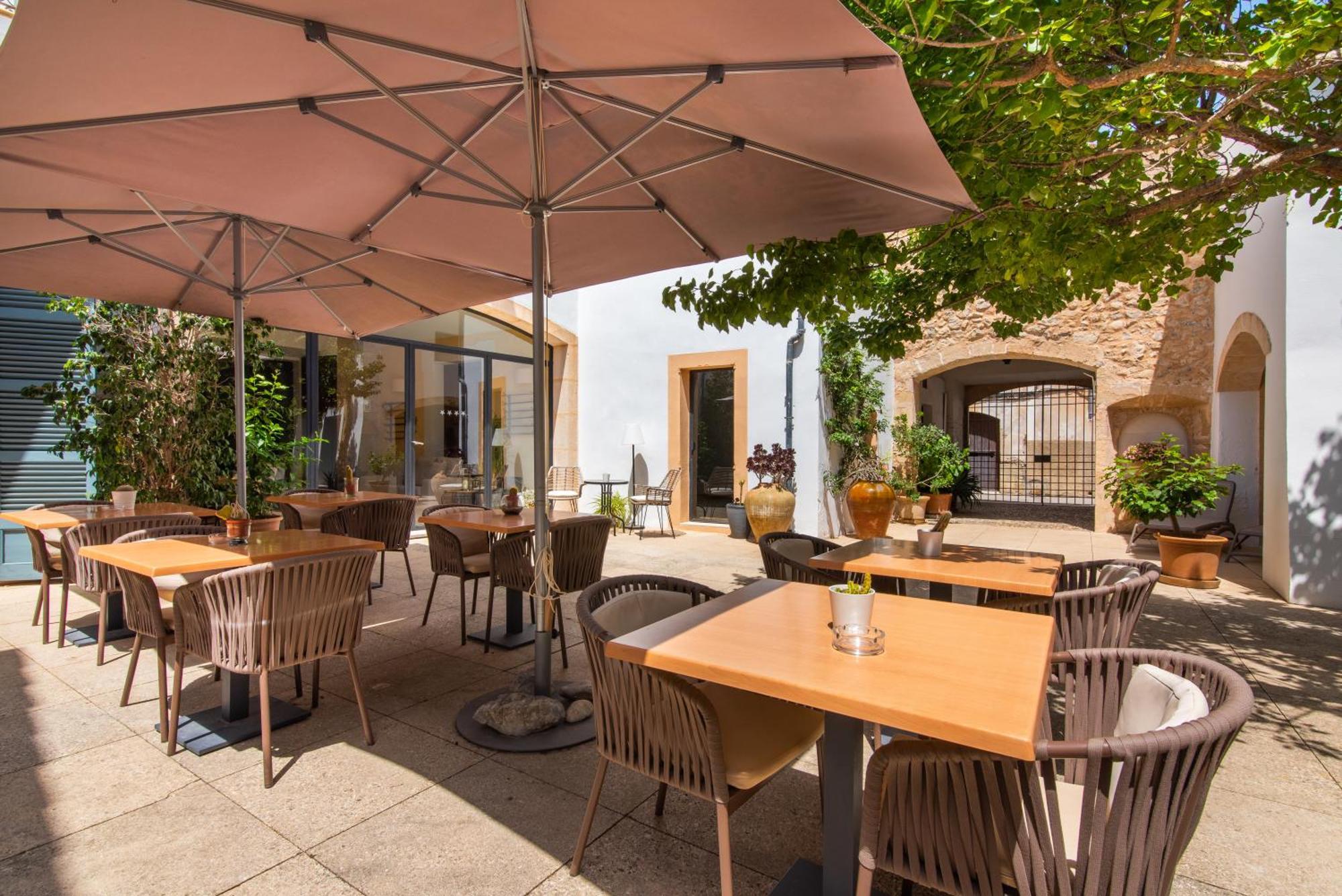 Hotel Moragues