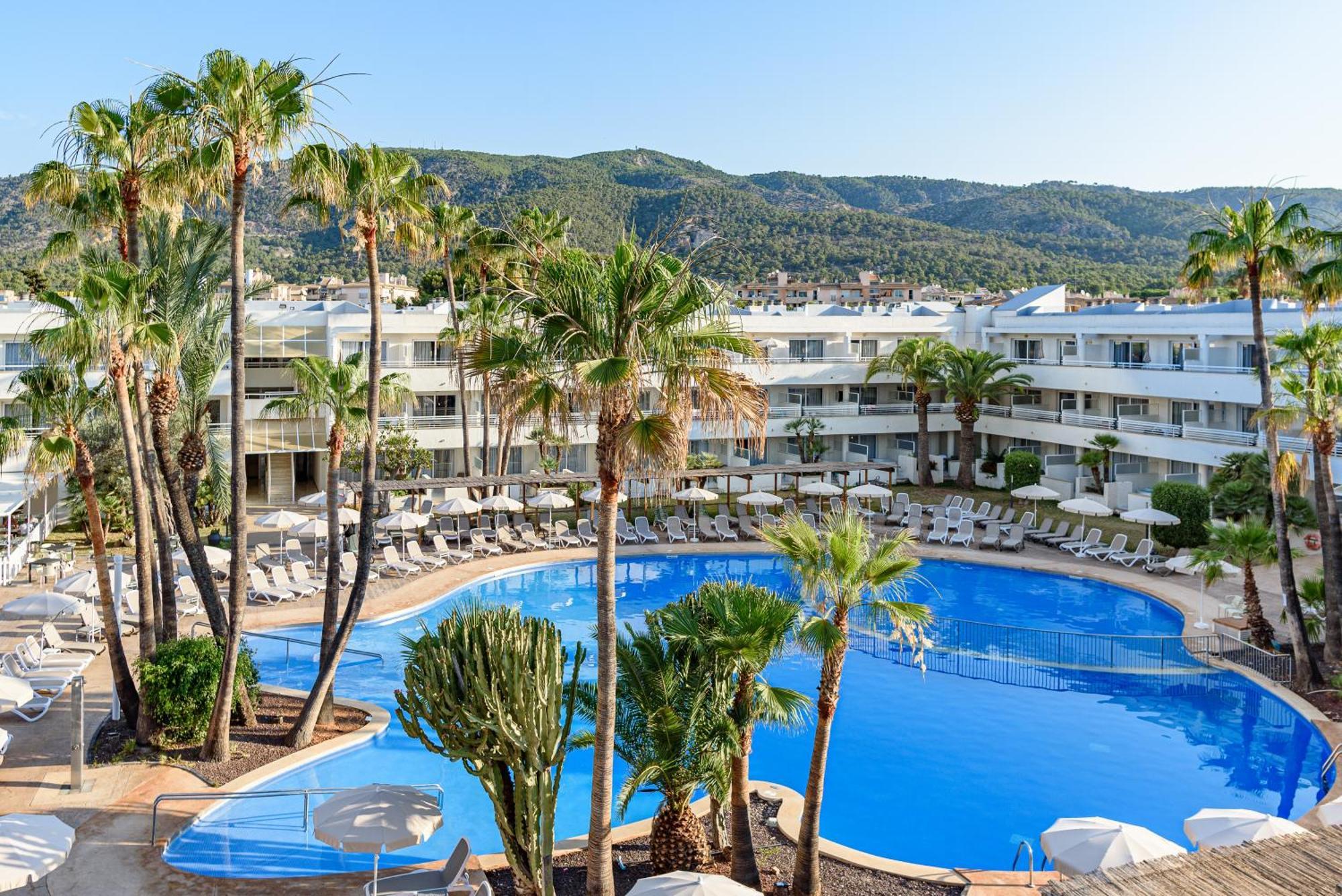 Fergus Club Park Hotel 4*