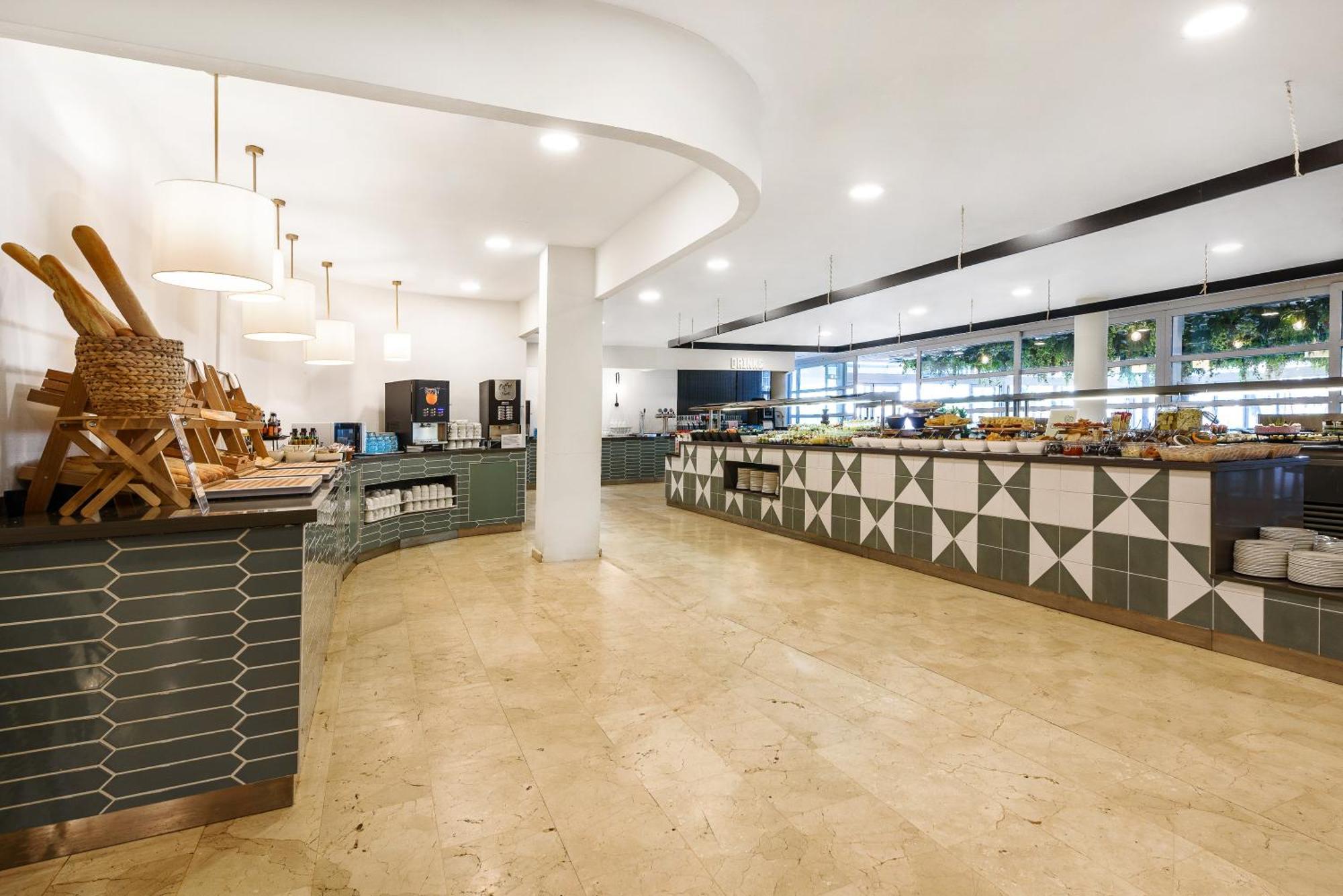 Fergus Club Park Hotel 4*