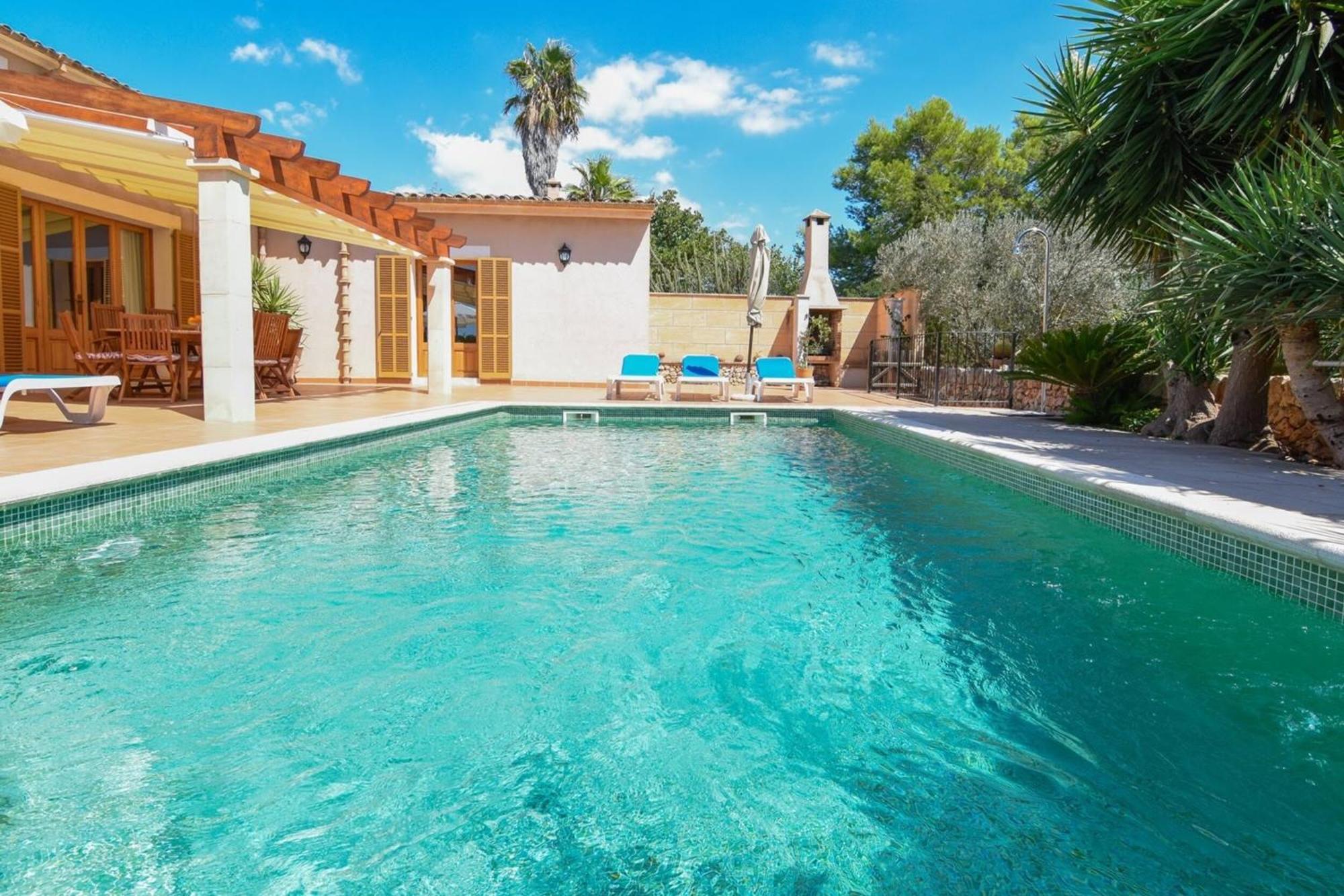 Villa Rústica Con Piscina Cas Padrins De