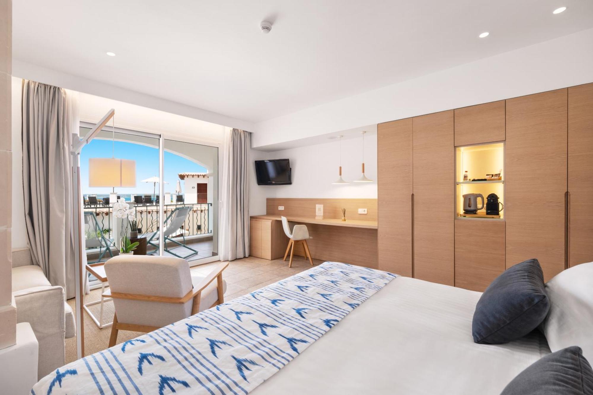 Chiquita - Adults Only - Over 12 Colonia de Sant Jordi