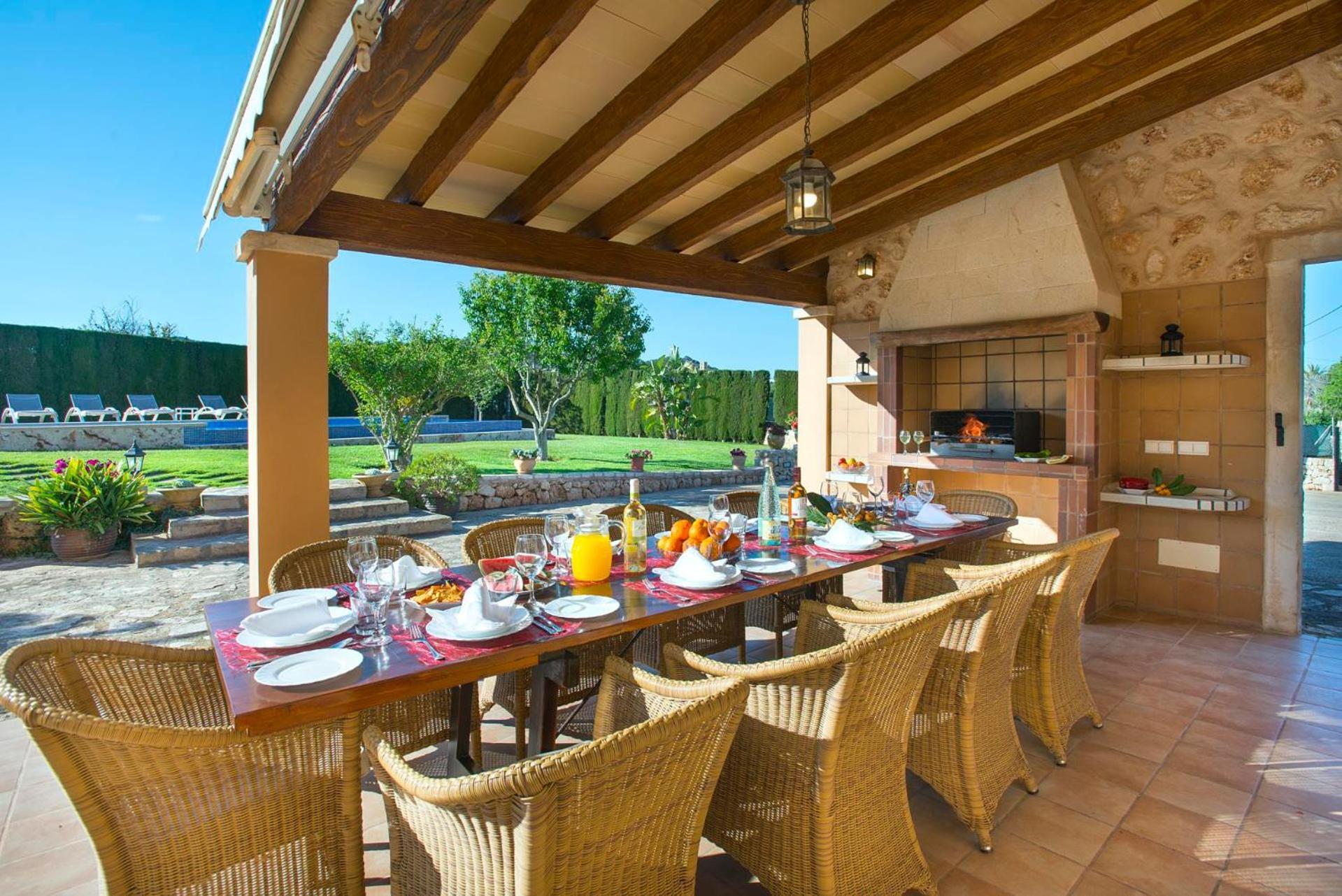 Es Fasser By Vintage Travel Villa