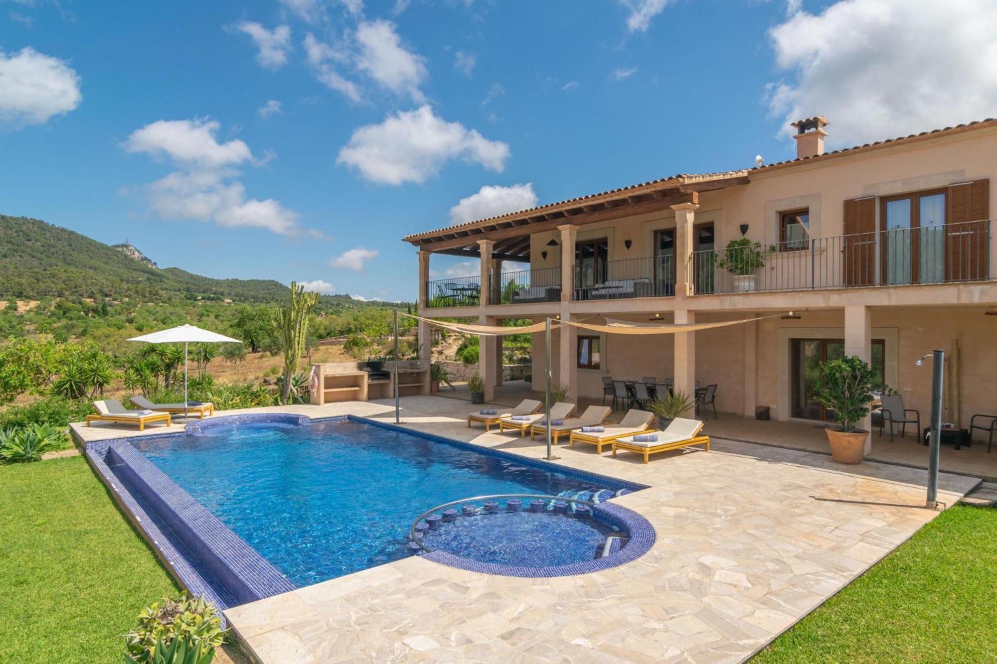 Villa S'albarcoquer *