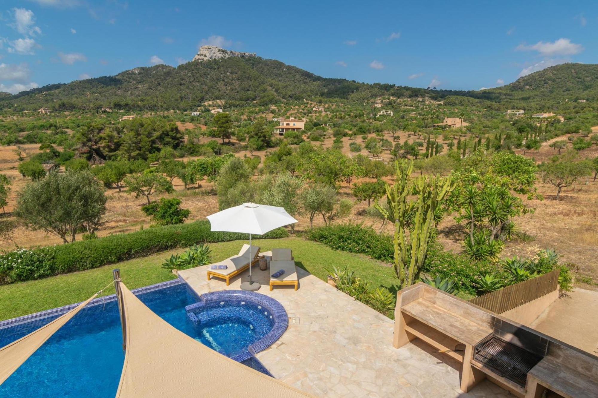 Villa S'albarcoquer *