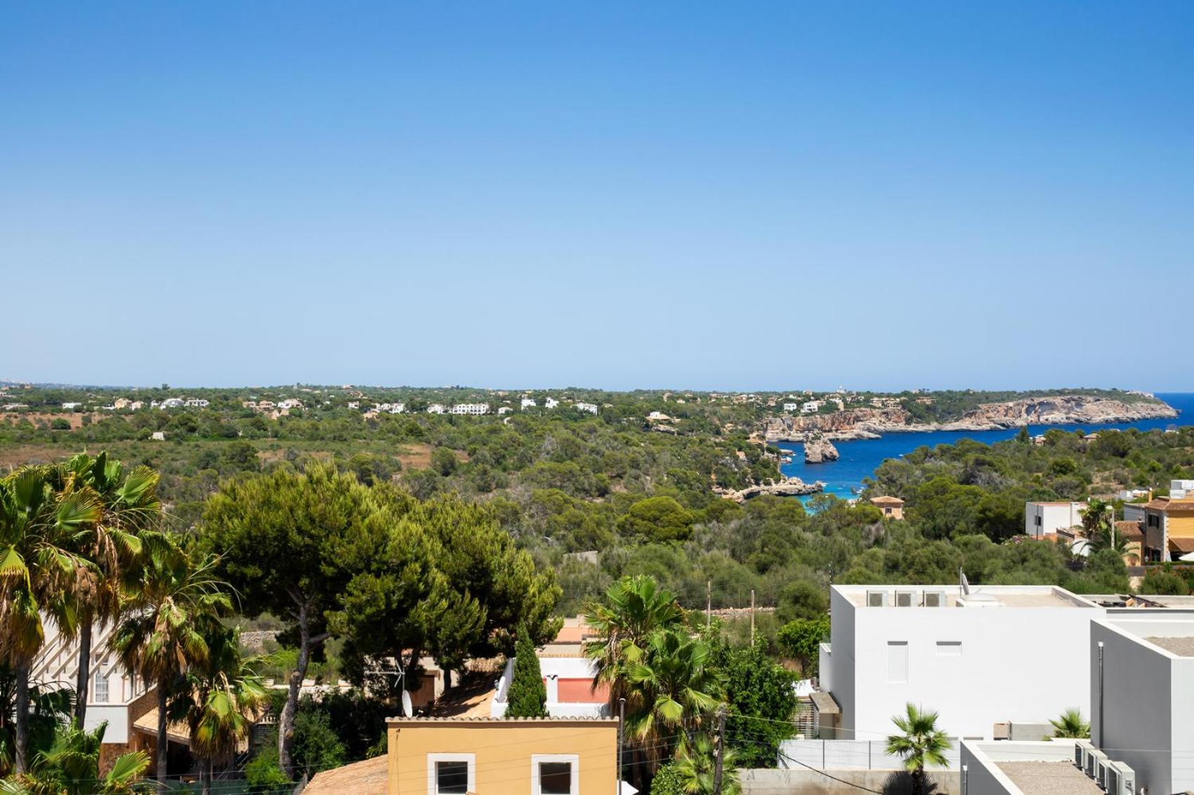 Hostal Cala Llombards *