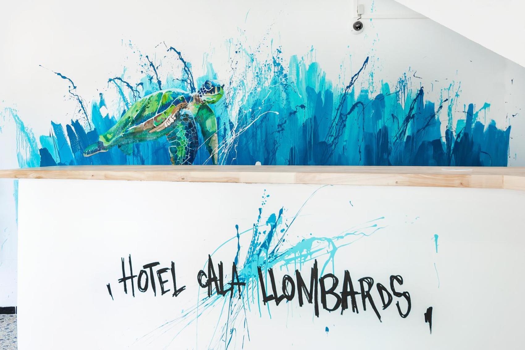 Pensión Hostal Cala Llombards *
