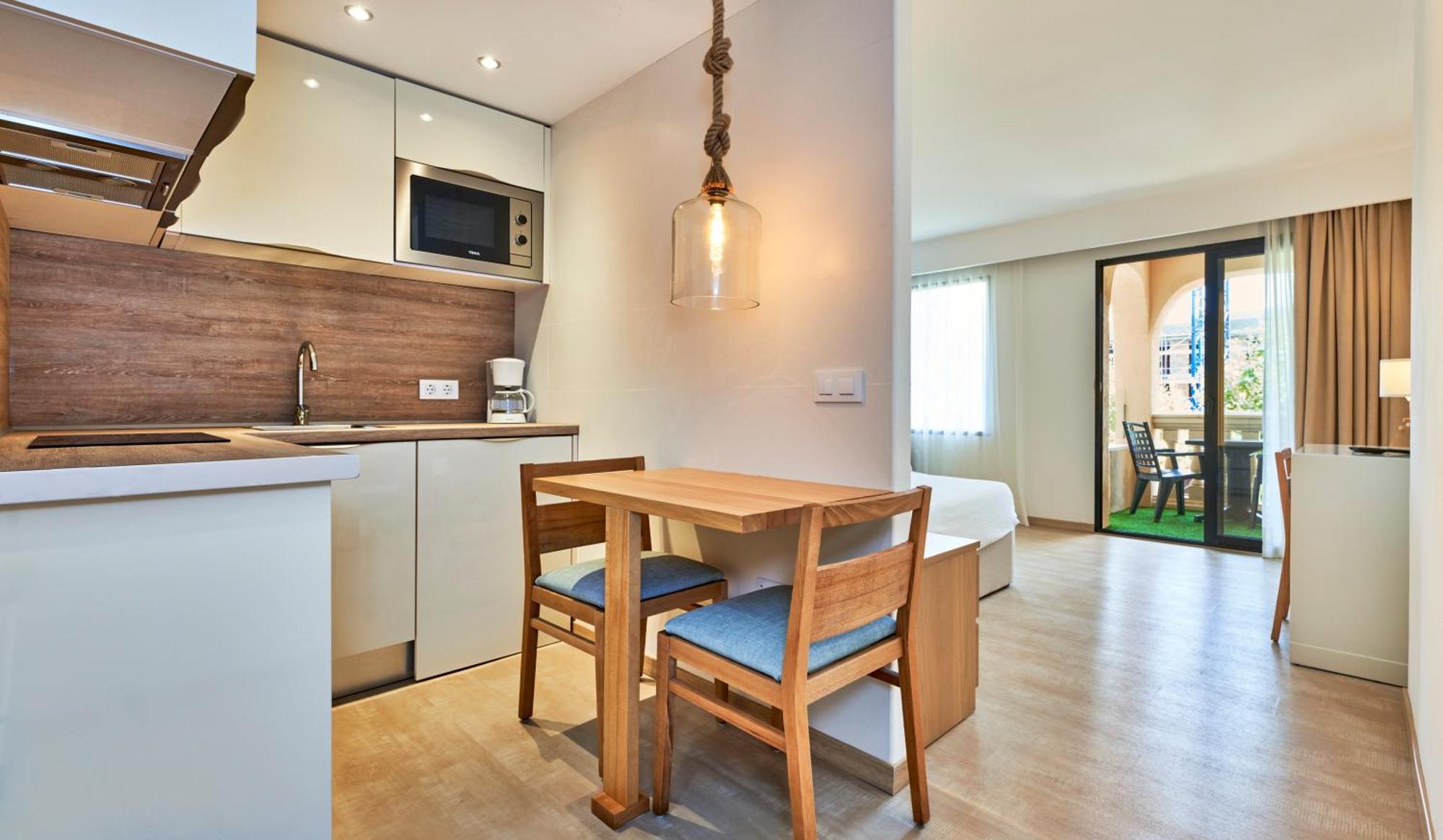 Sinfony Apartahotel 4*