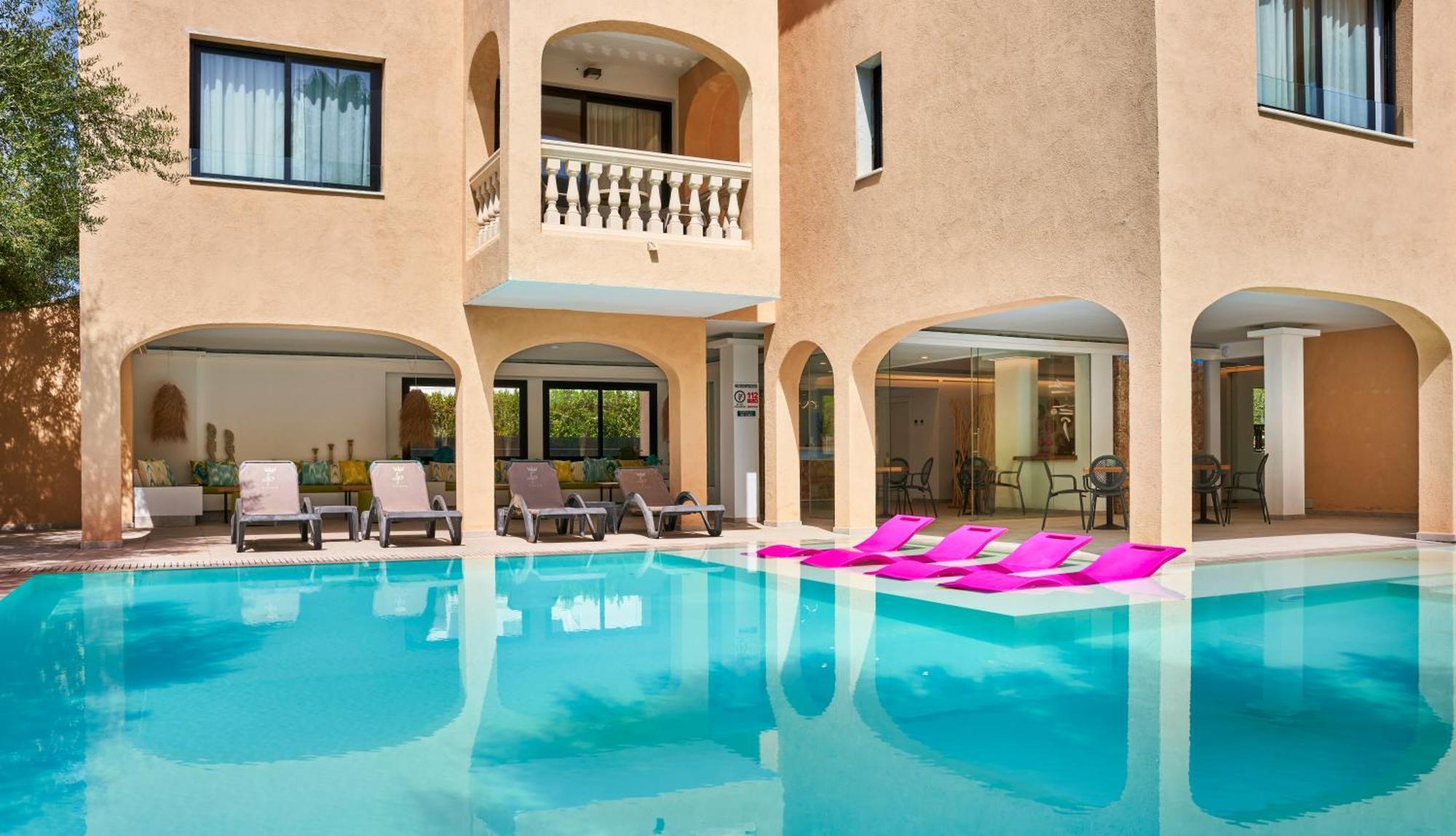 Apartahotel Sinfony 4*