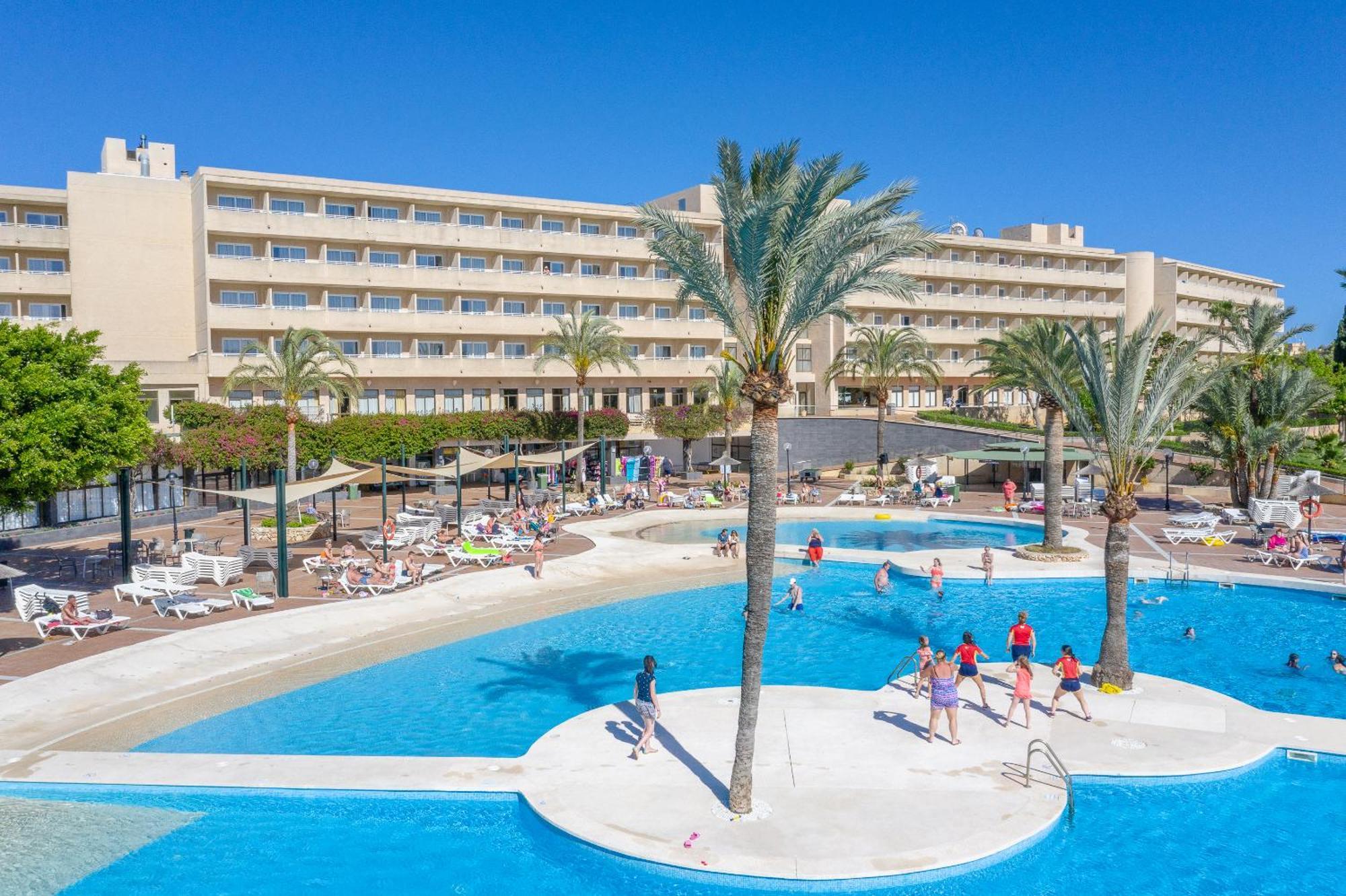 Club Cala Romani 3*