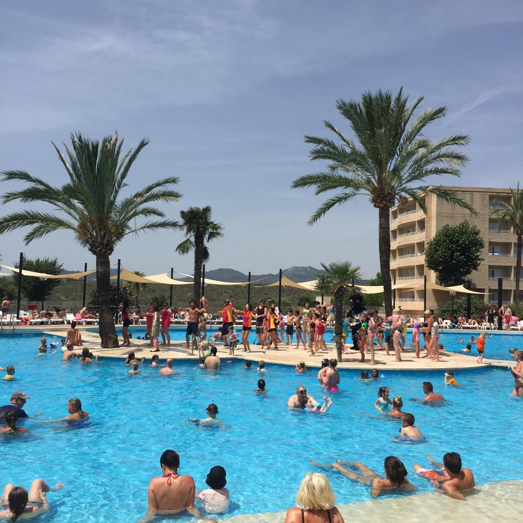 Club Cala Romani 3*