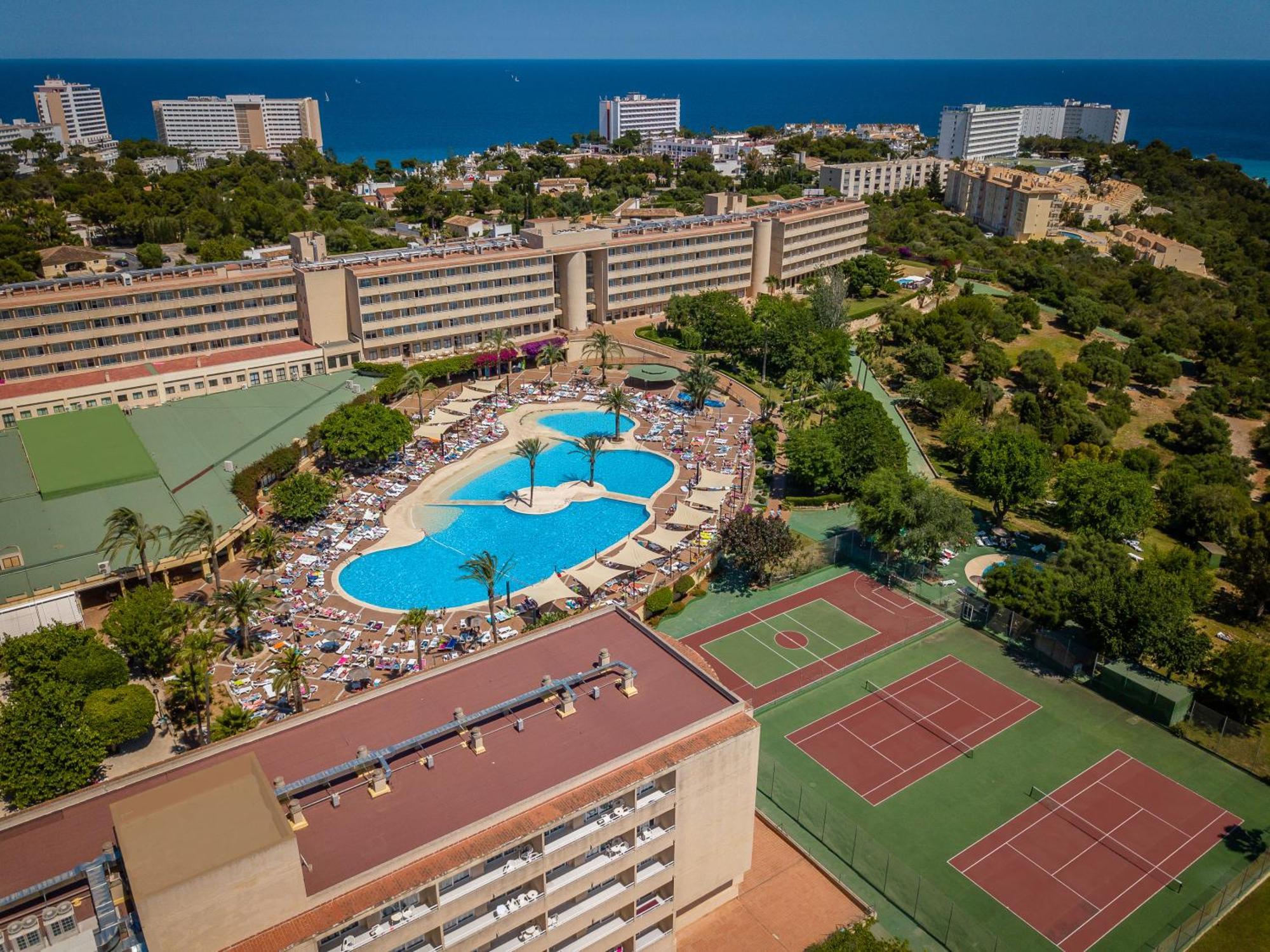 Hotel Club Cala Romani 3*