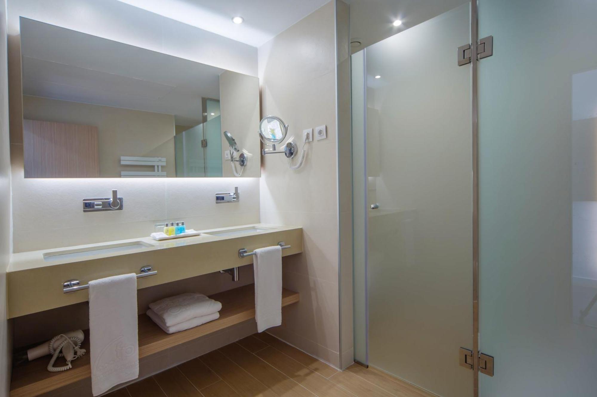 Fontanellas Playa Apartahotel 4*