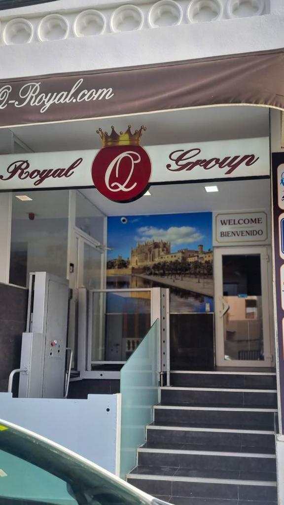 Q-royal Hotel *