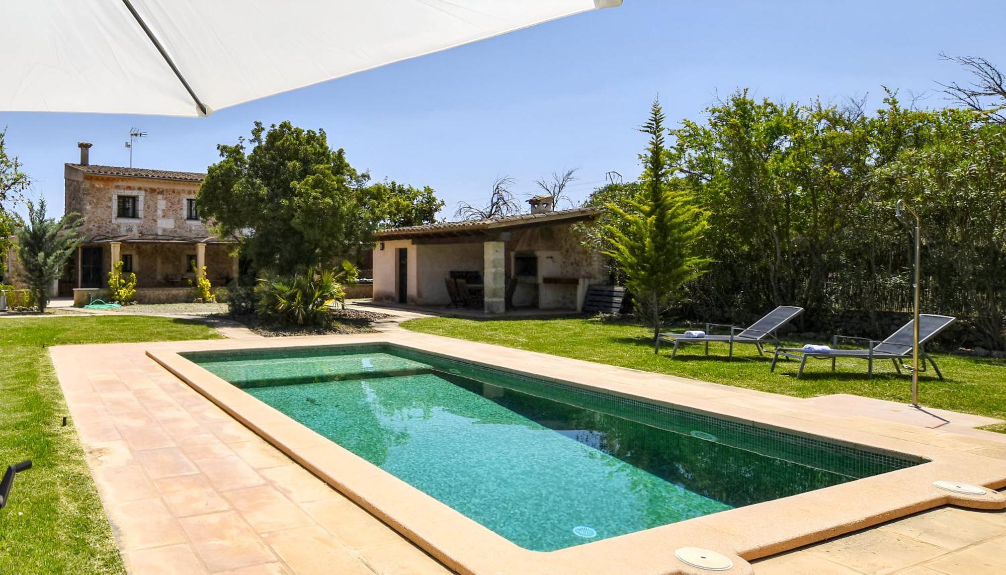 Cadernera Villa Buger