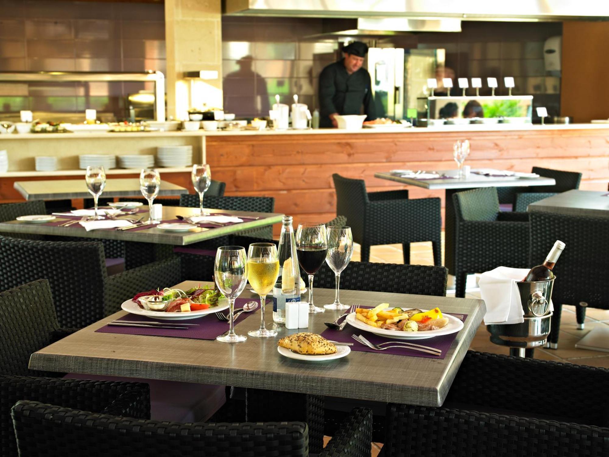 Protur Turo Pins 4* Sup Hotel