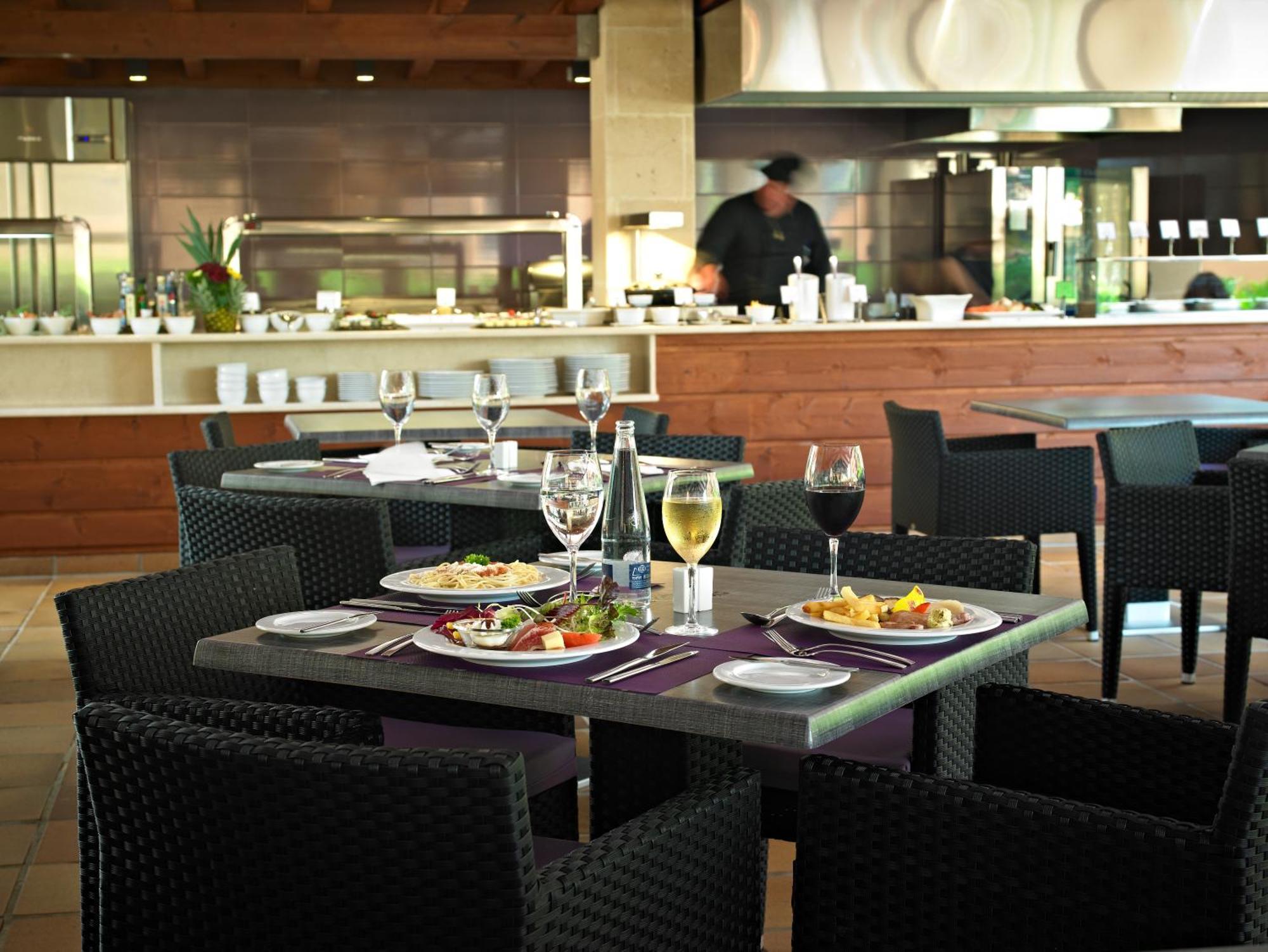 Hotel Protur Turo Pins 4* Sup