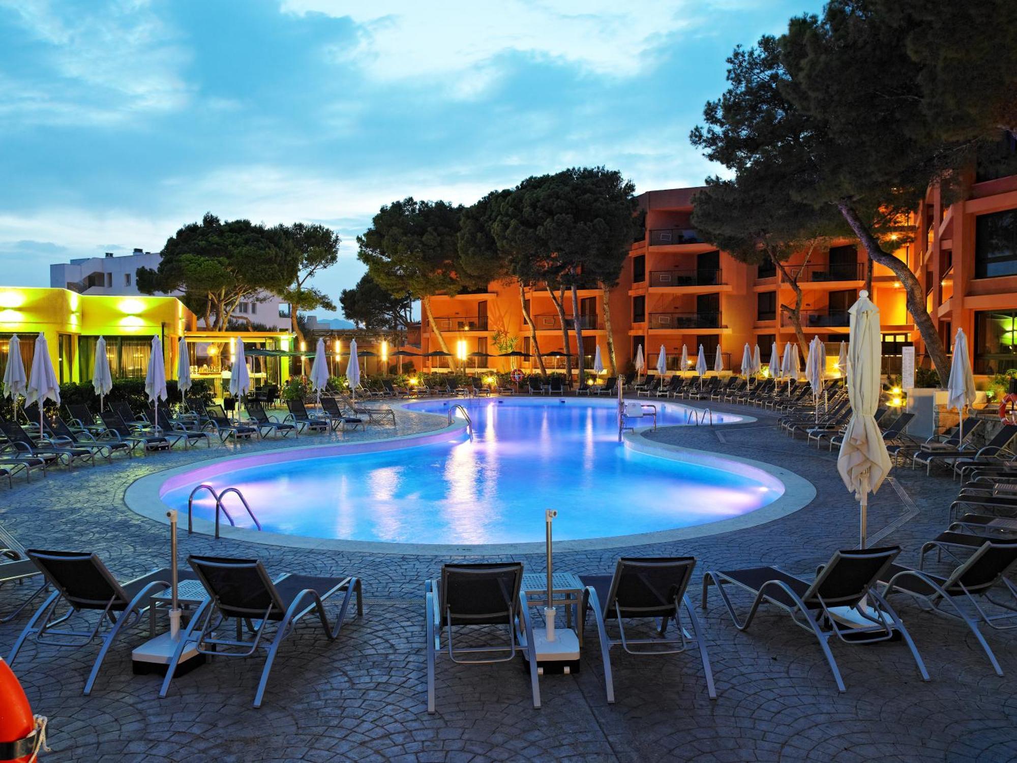 Protur Turo Pins 4* Sup Hotel