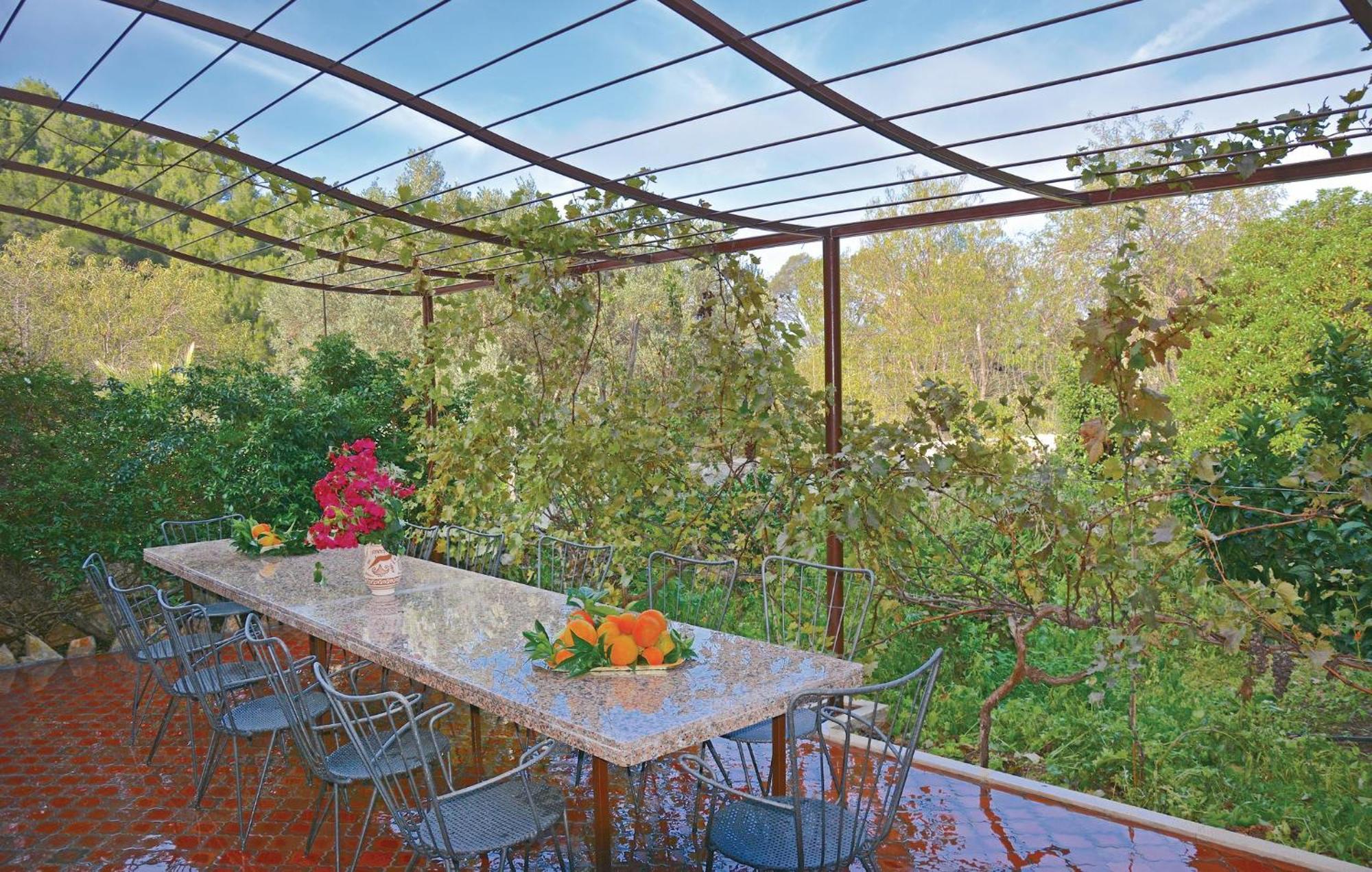 Сasa de vacaciones 6 Bedroom Amazing In Estellencs *