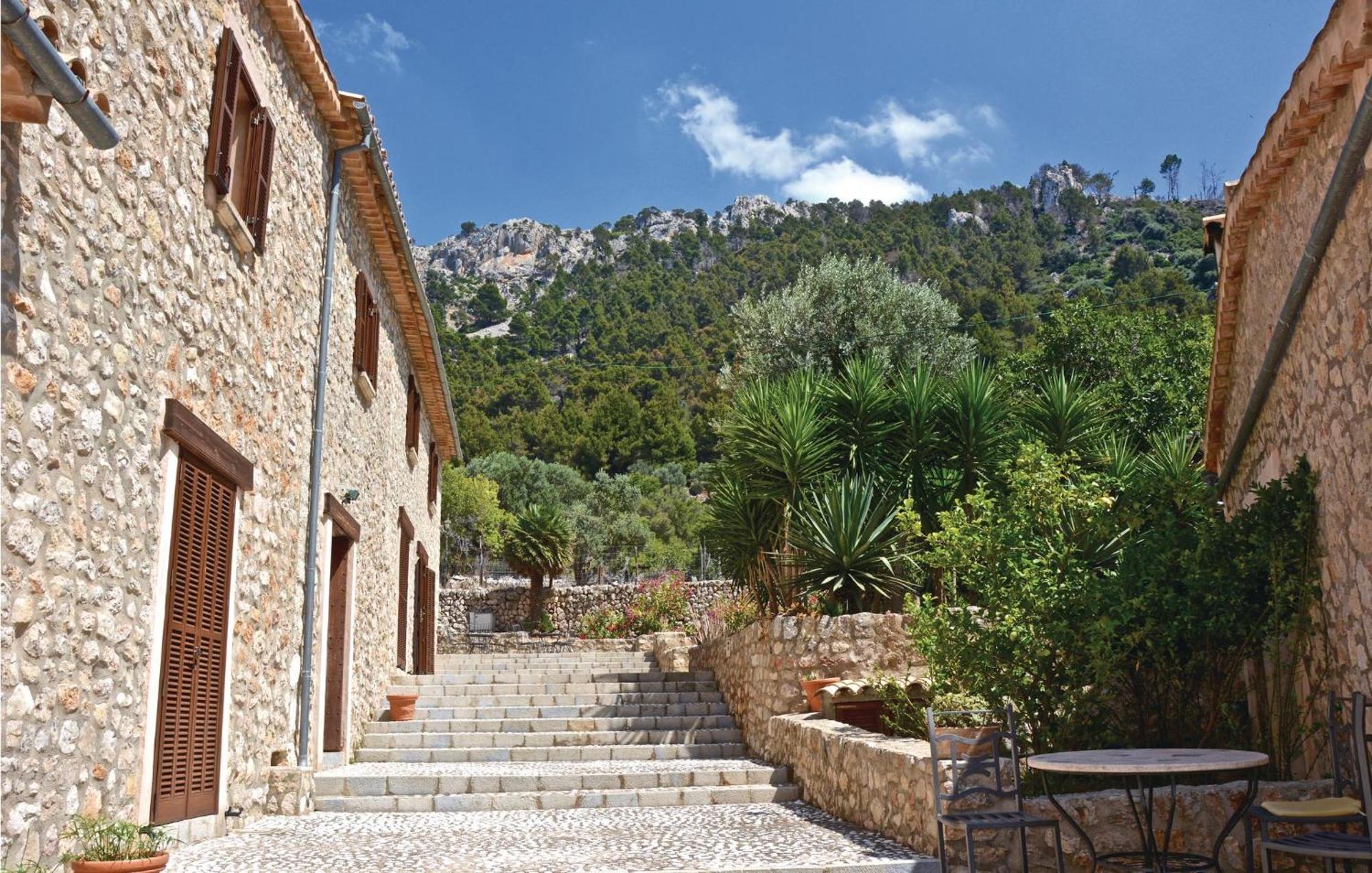 Сasa de vacaciones 6 Bedroom Amazing In Estellencs Estellencs (Estellenchs)