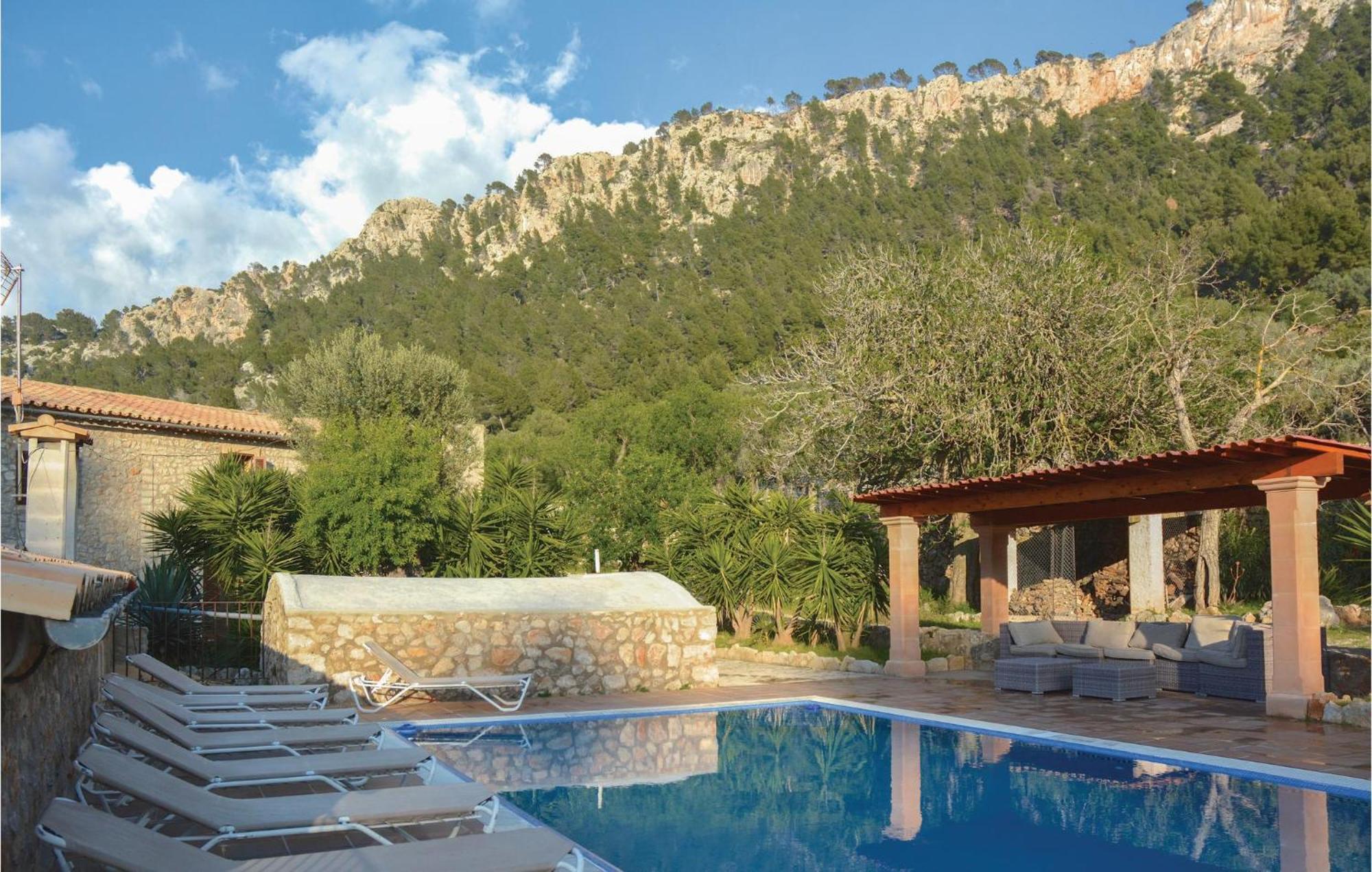 Сasa de vacaciones 6 Bedroom Amazing In Estellencs Estellencs (Estellenchs)