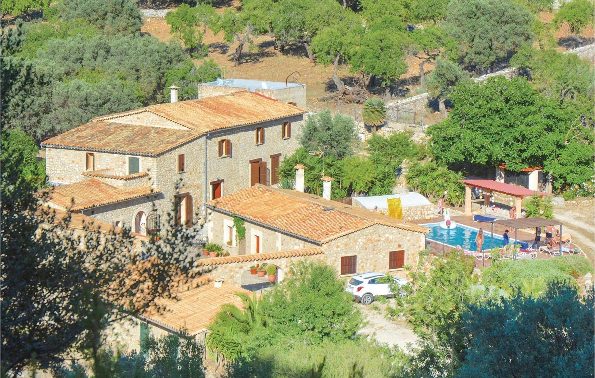 Сasa de vacaciones 6 Bedroom Amazing In Estellencs