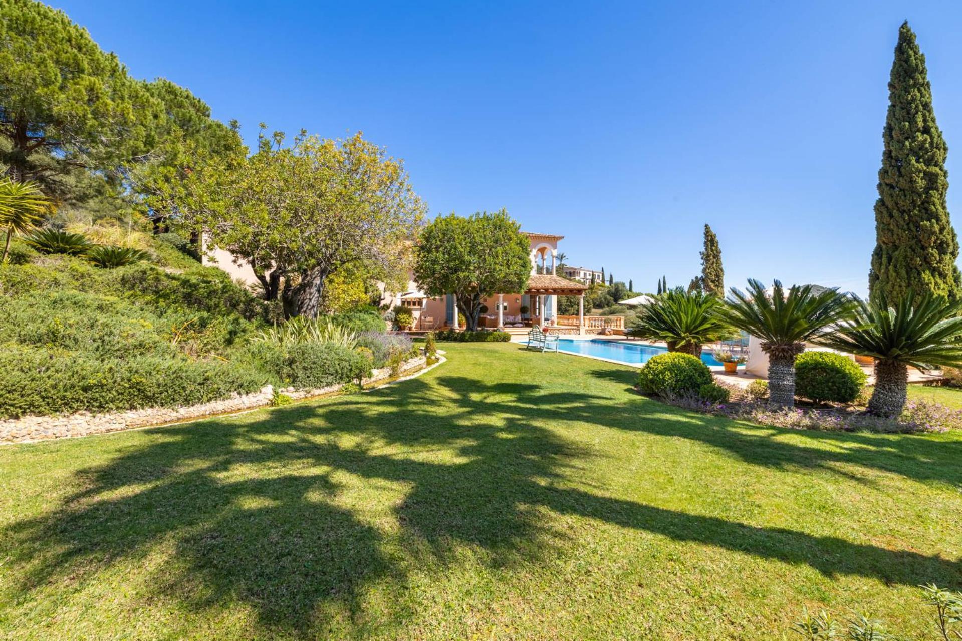 Villa Residencia Baranda Alaro