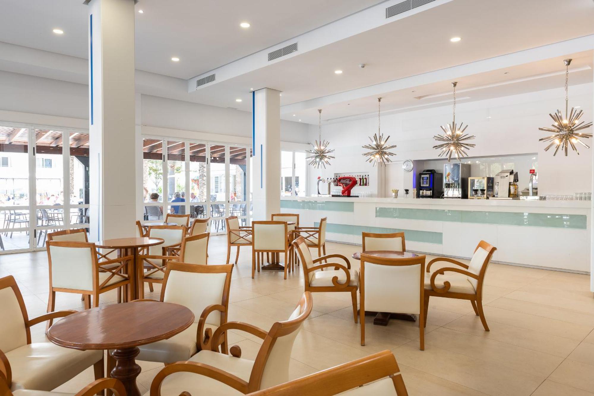 Hotel Globales Maioris