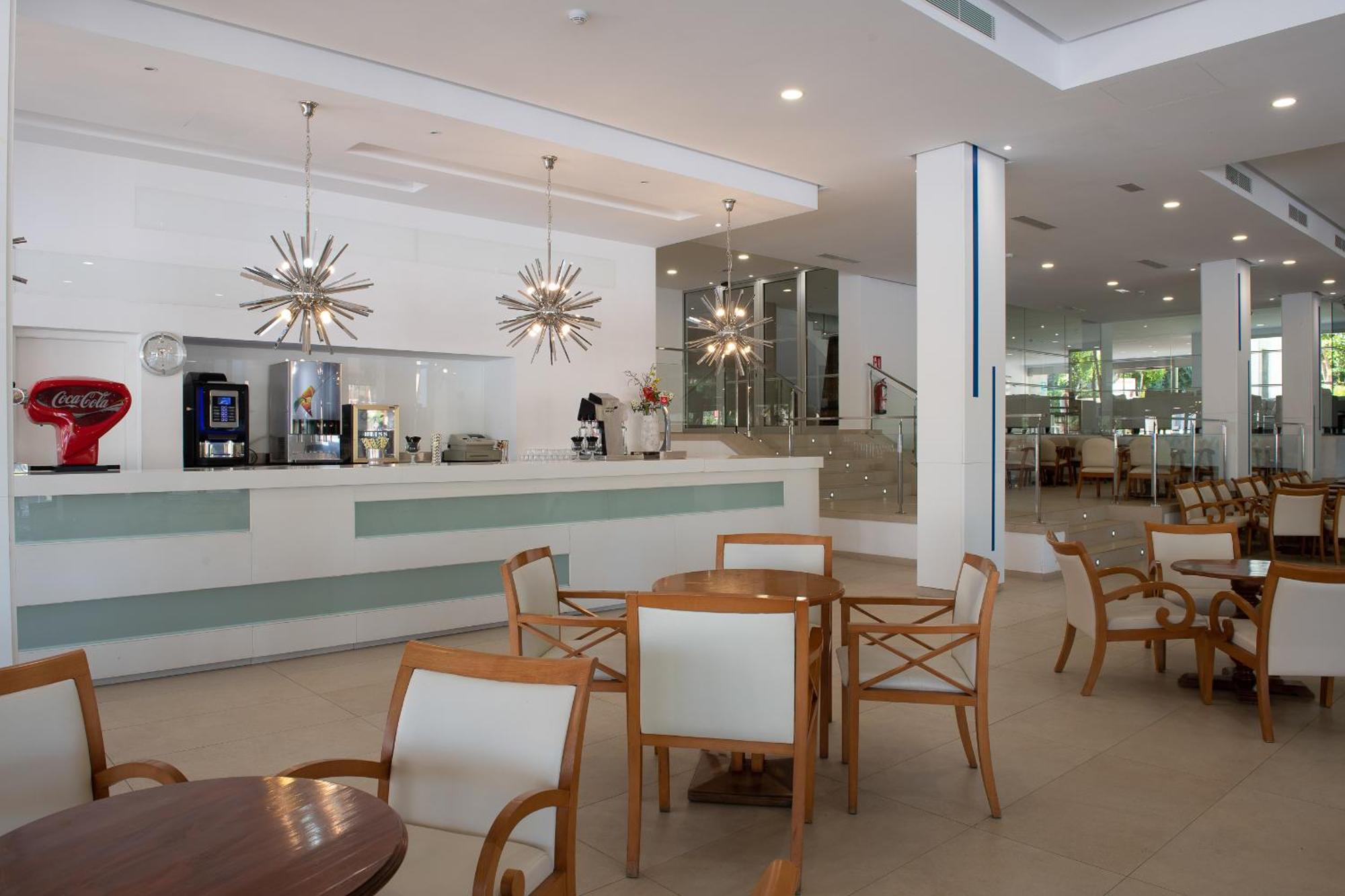 Hotel Globales Maioris