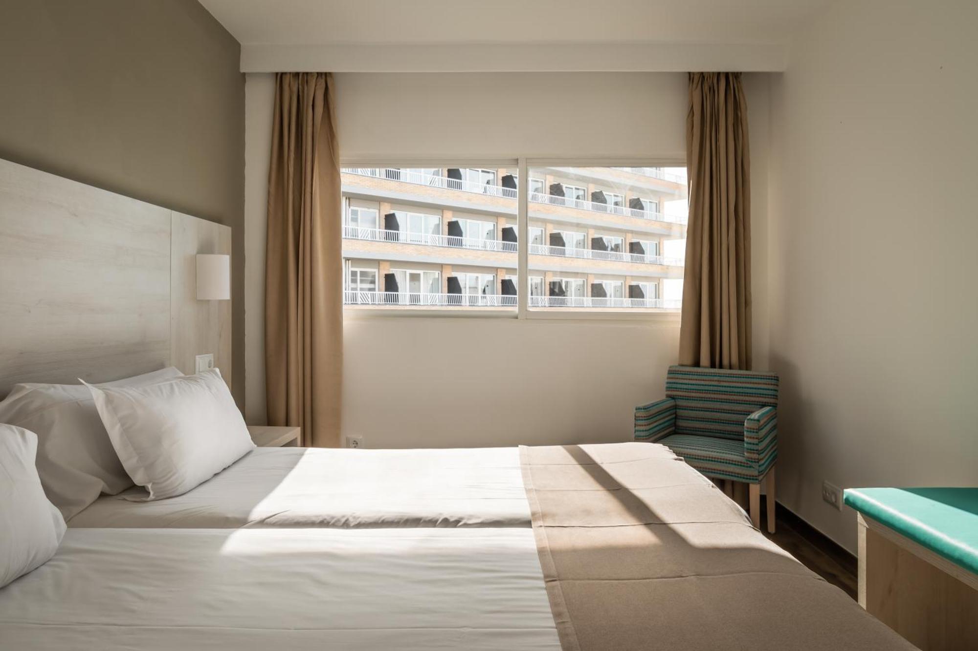 Apartahotel Vistasol 3*