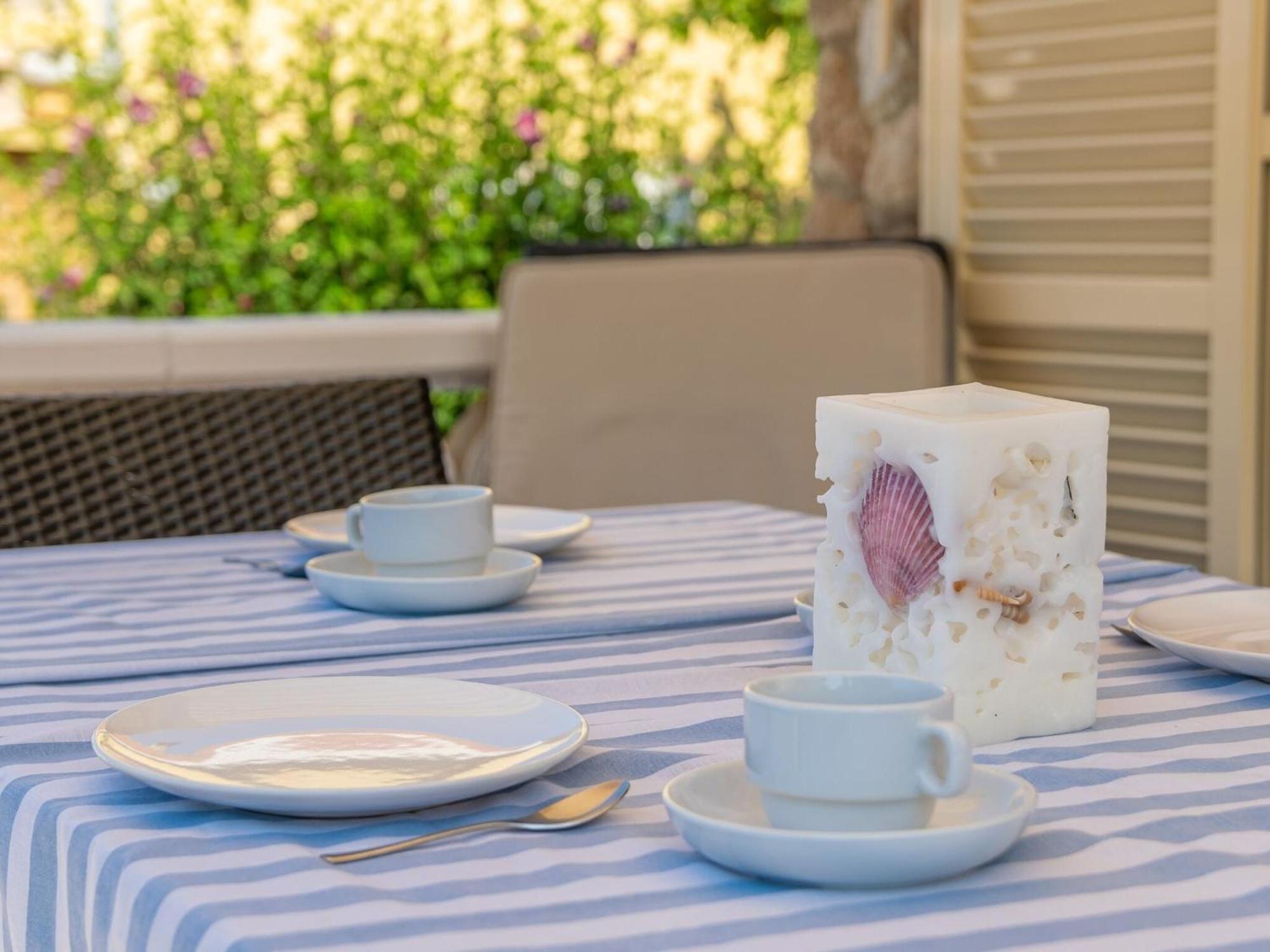Clavell - With Private Pool Free Wifi