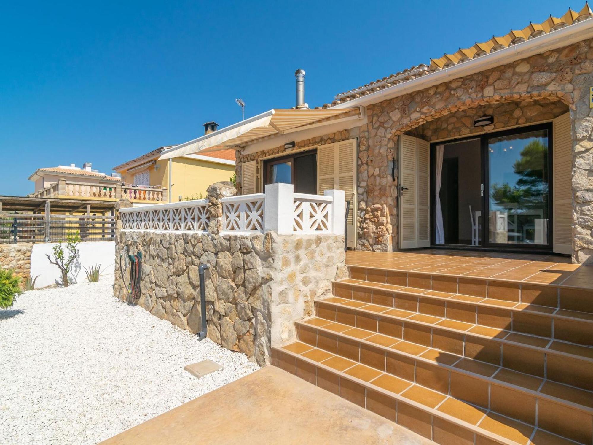 Clavell - With Private Pool Free Wifi *