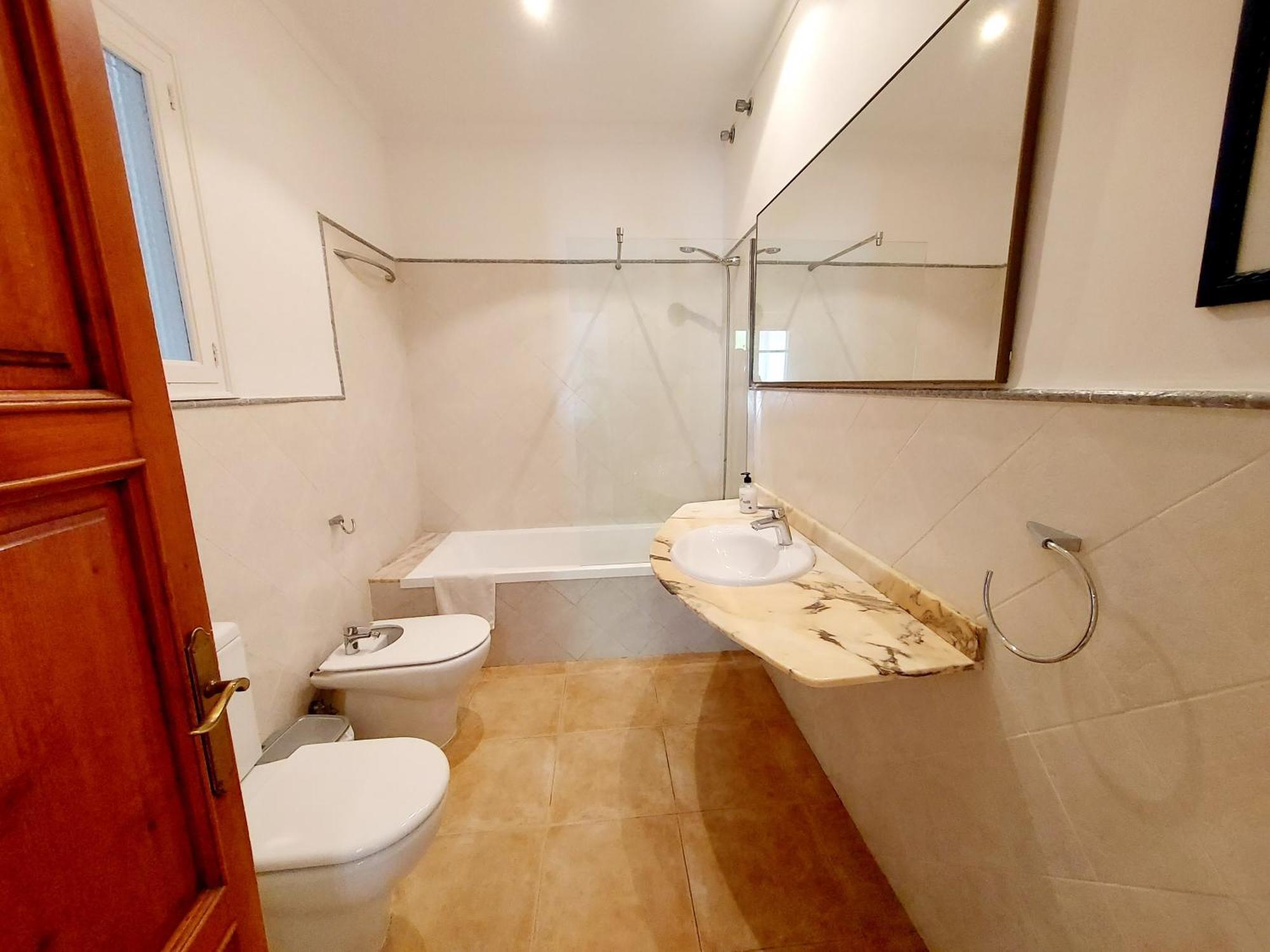 Casa Faro: Beachfront Ground Floor Retreat With Sea Views *