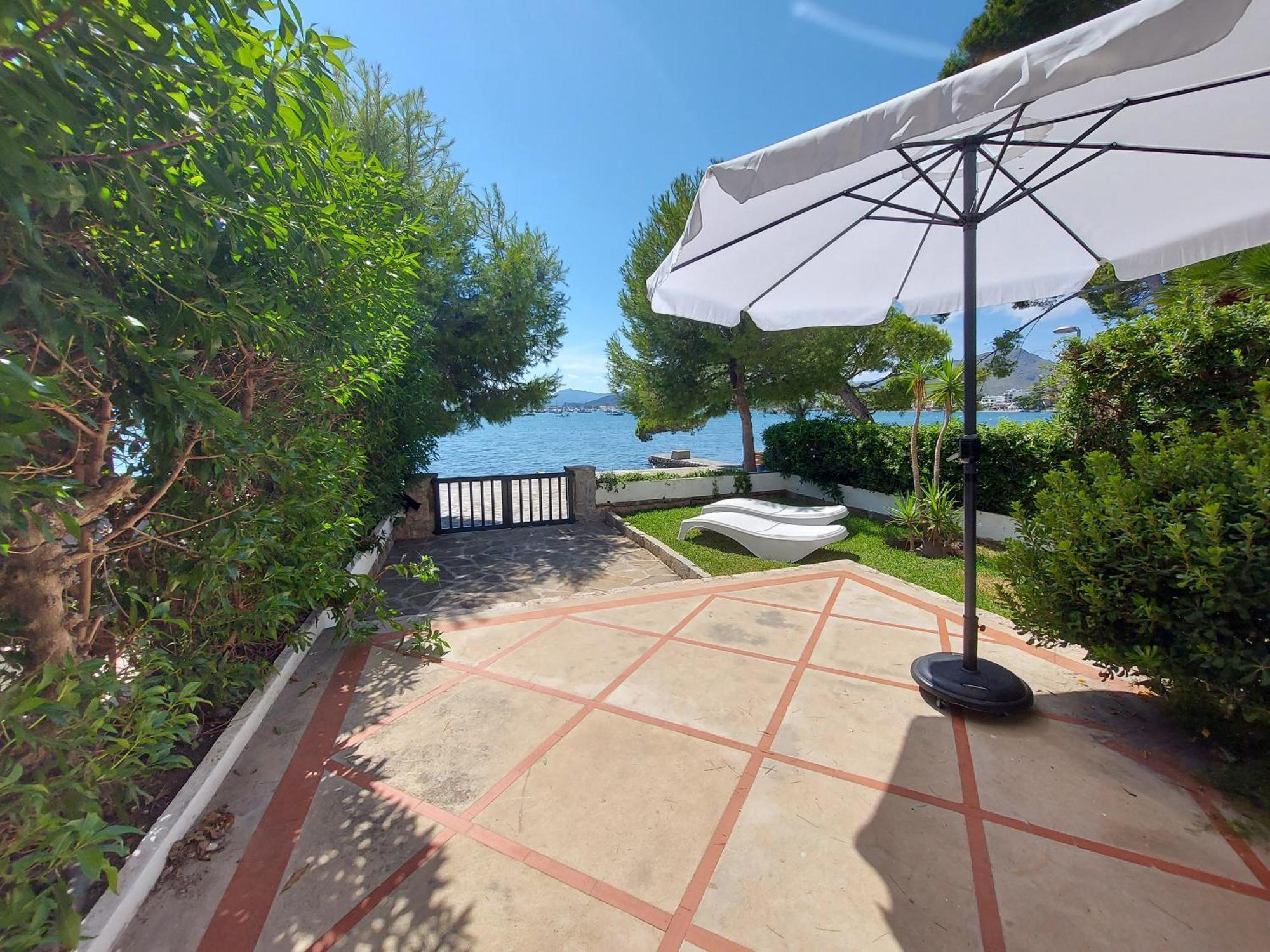 Casa Faro: Beachfront Ground Floor Retreat With Sea Views Apartment *