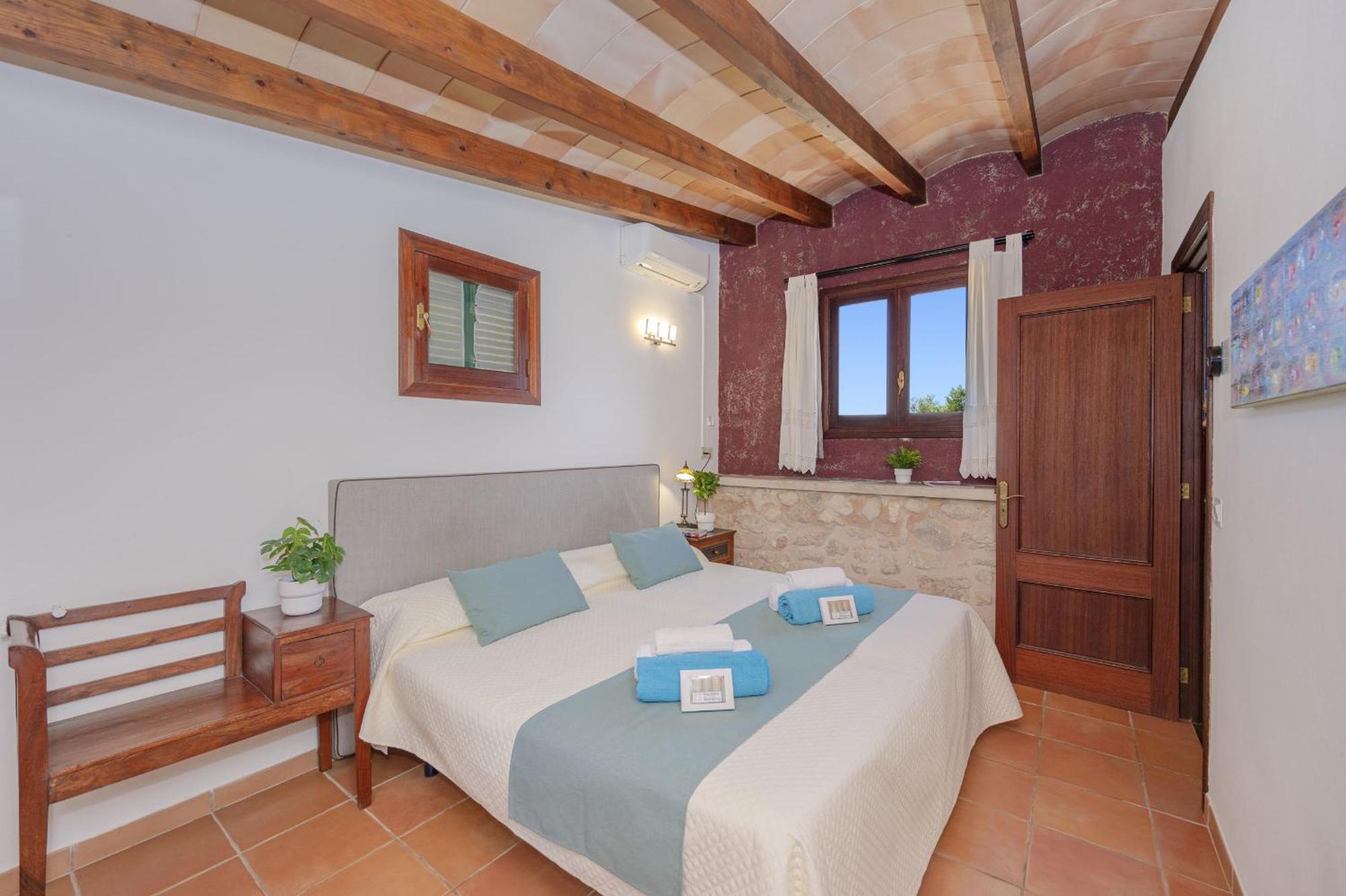 Cosme Villa *