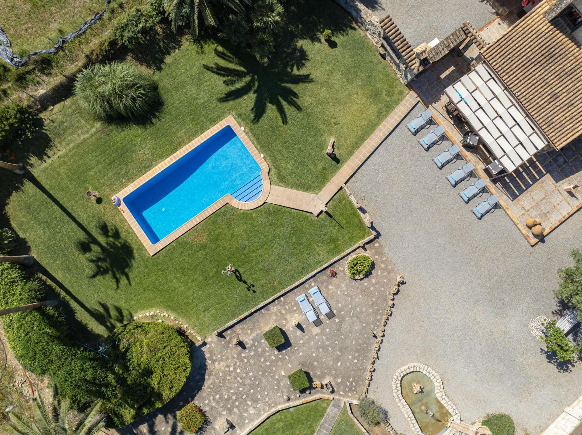 Cosme Villa *